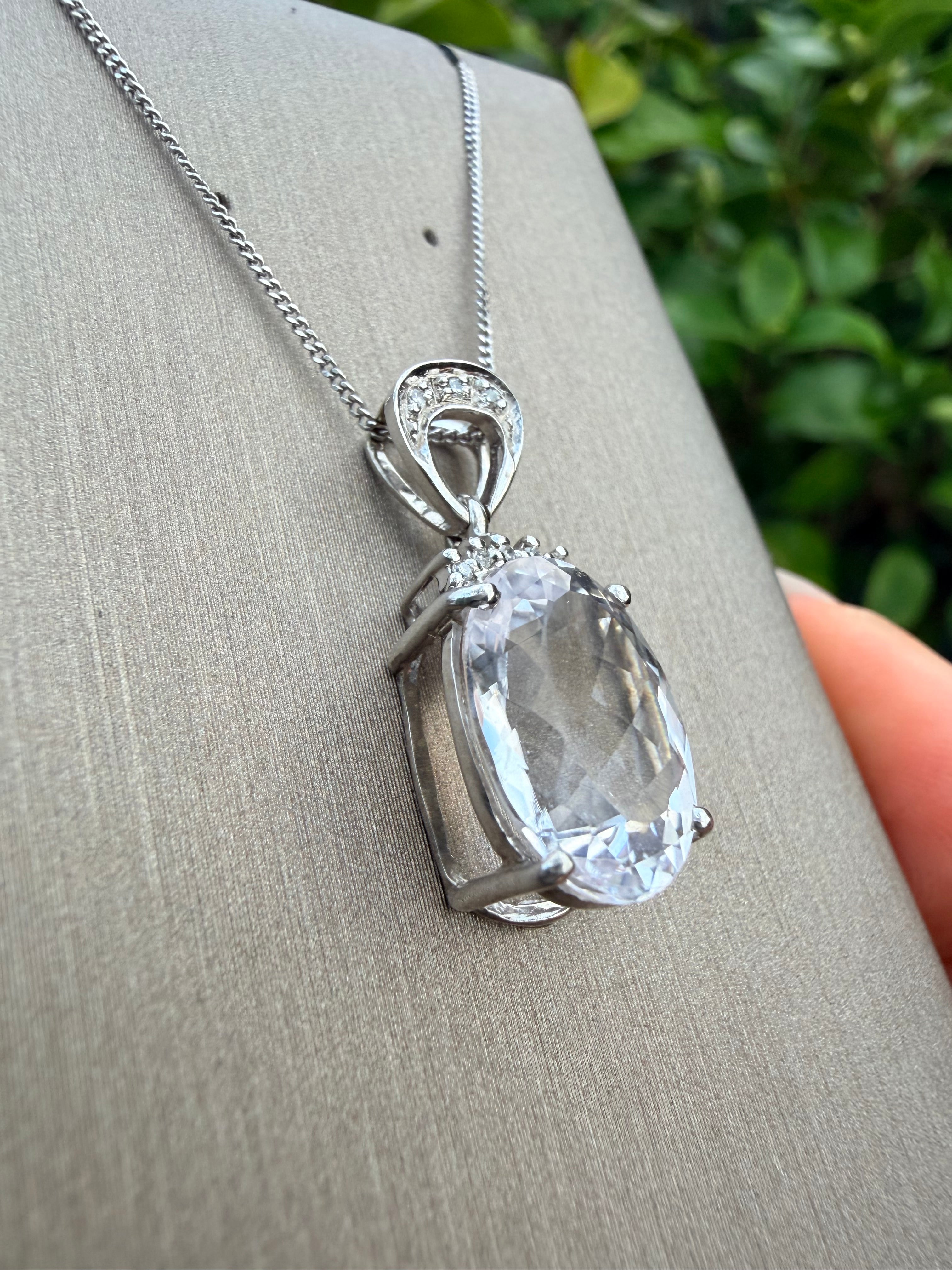 9k White Gold Natural Kunzite And Natural Diamond Pendant And Chain Set certified