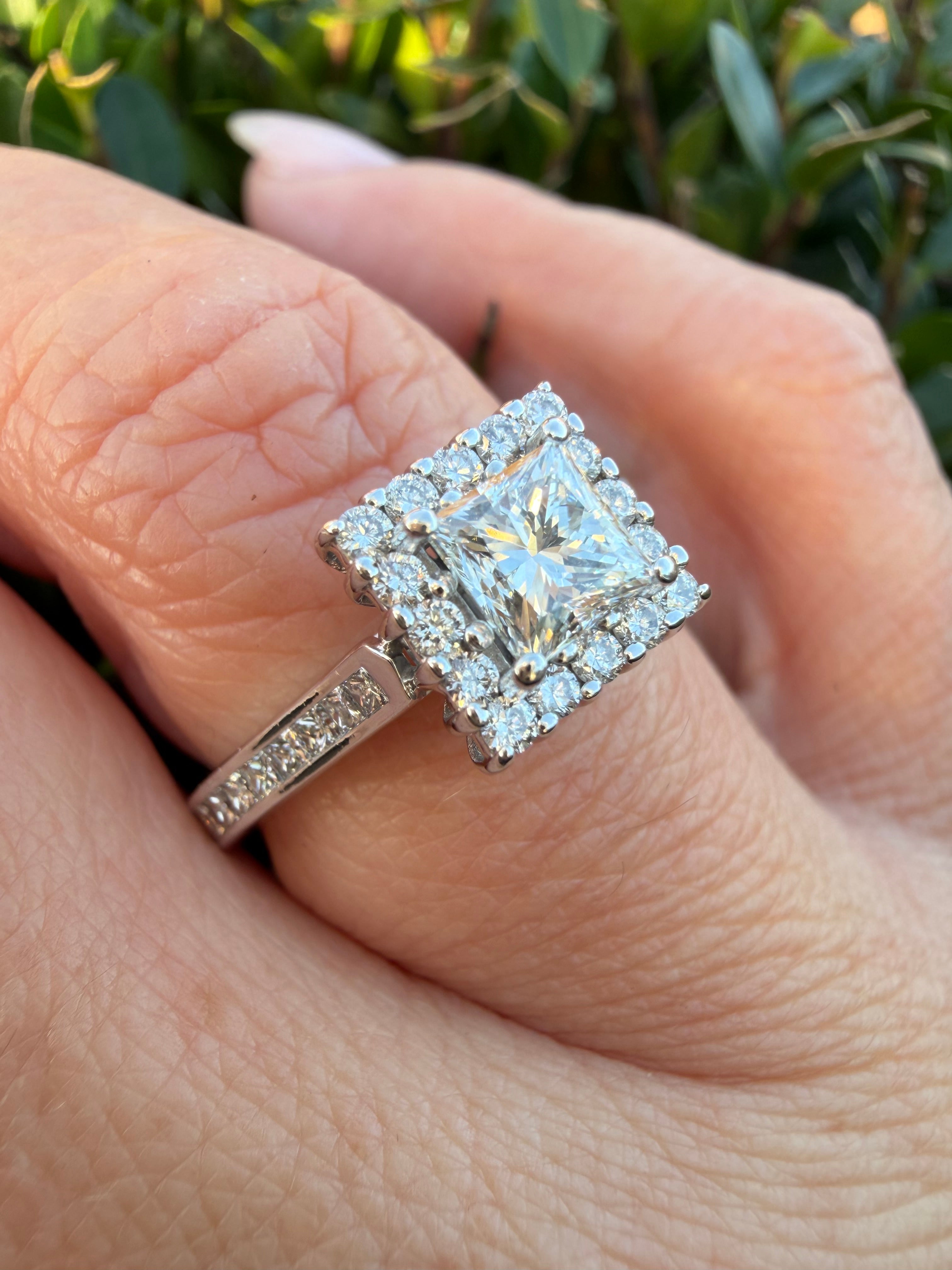 18k White Gold 1ct Natural Princess Cut Diamond Halo Ring certified