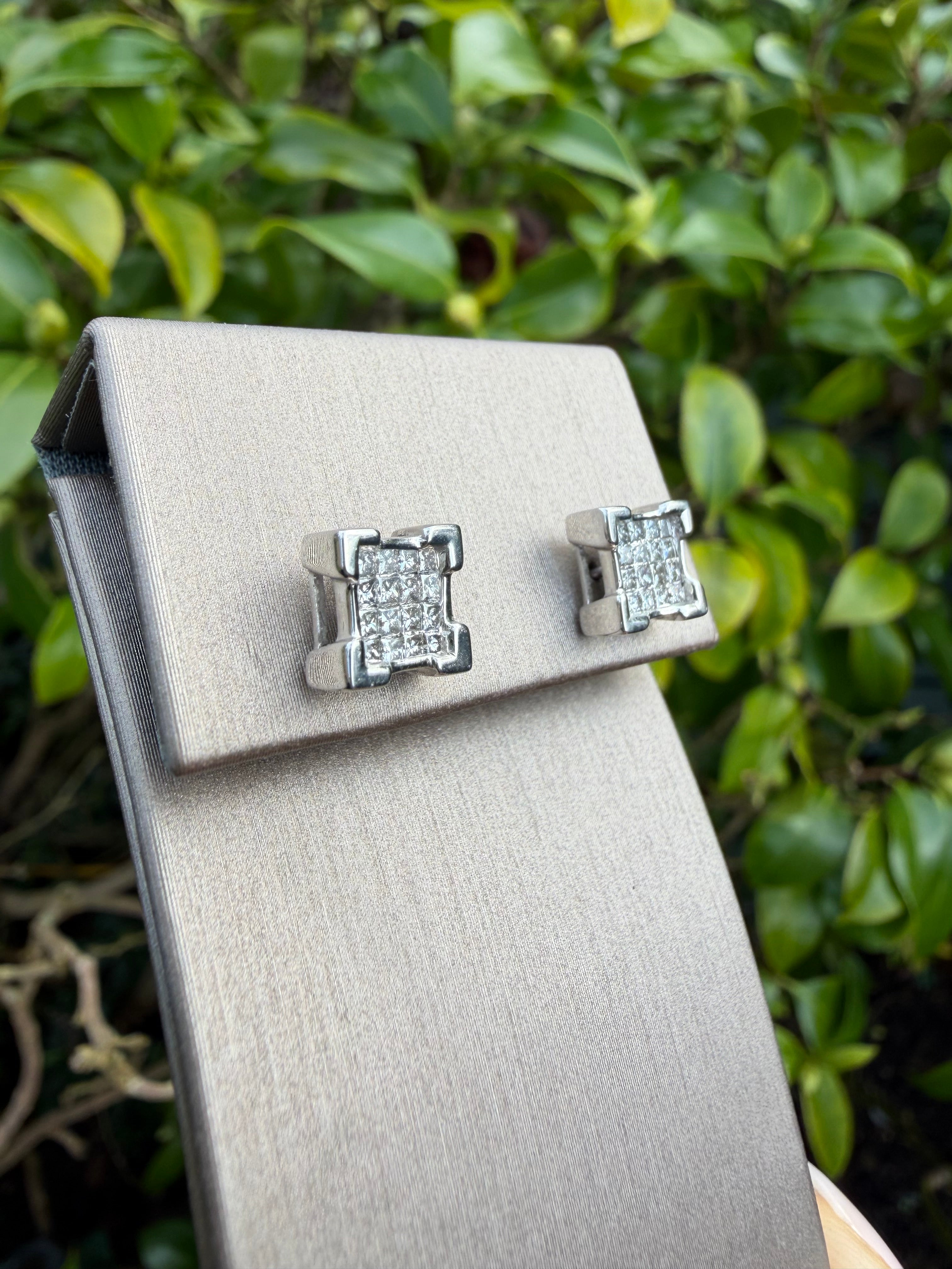 18k White Gold 0.65Ct Princess Cut Natural Diamond Earrings certified