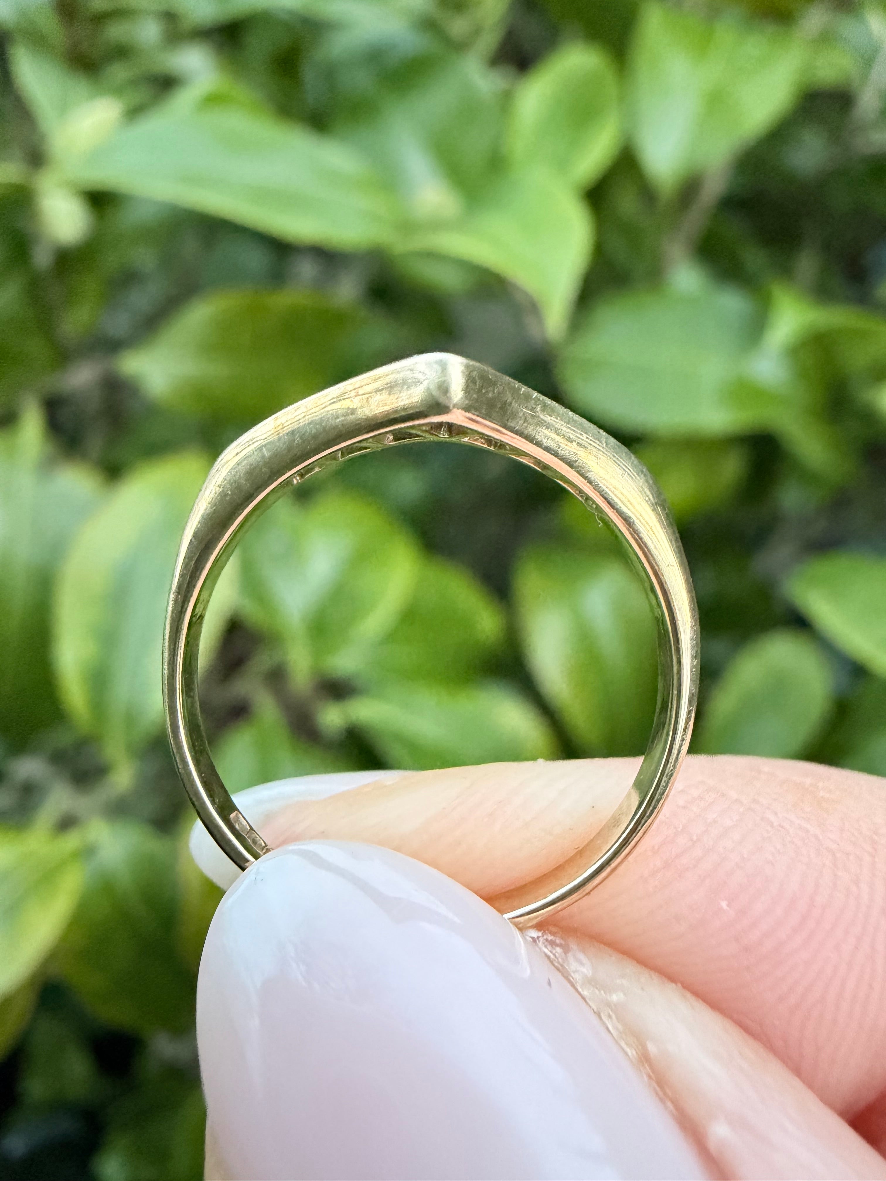 9k Yellow Gold 0.21ct Round Cut Natural Diamond Wishbone Ring certified