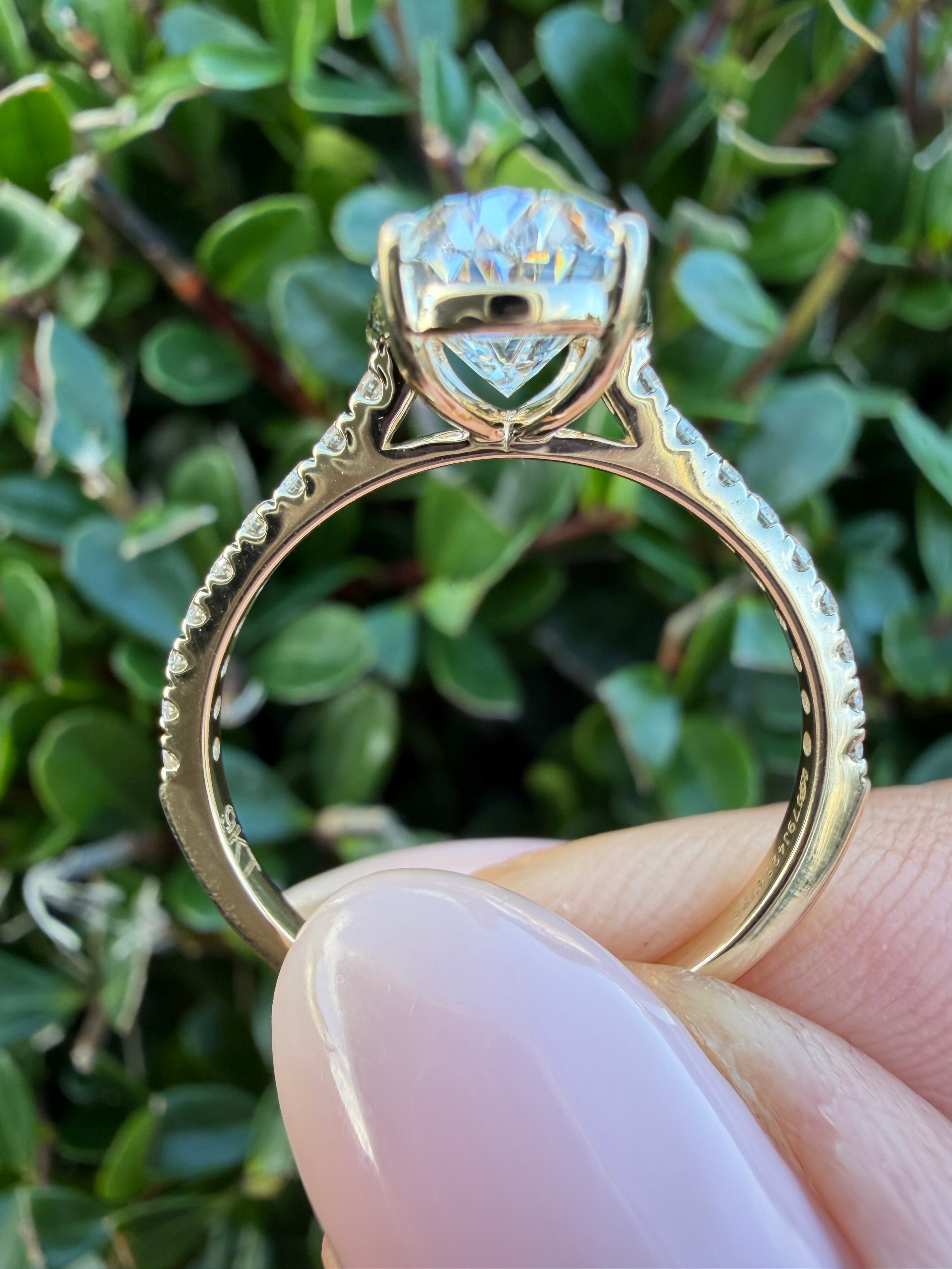 2.30ct Oval Cut Lab grown Diamond Ring IGI certified 9k yellow Gold