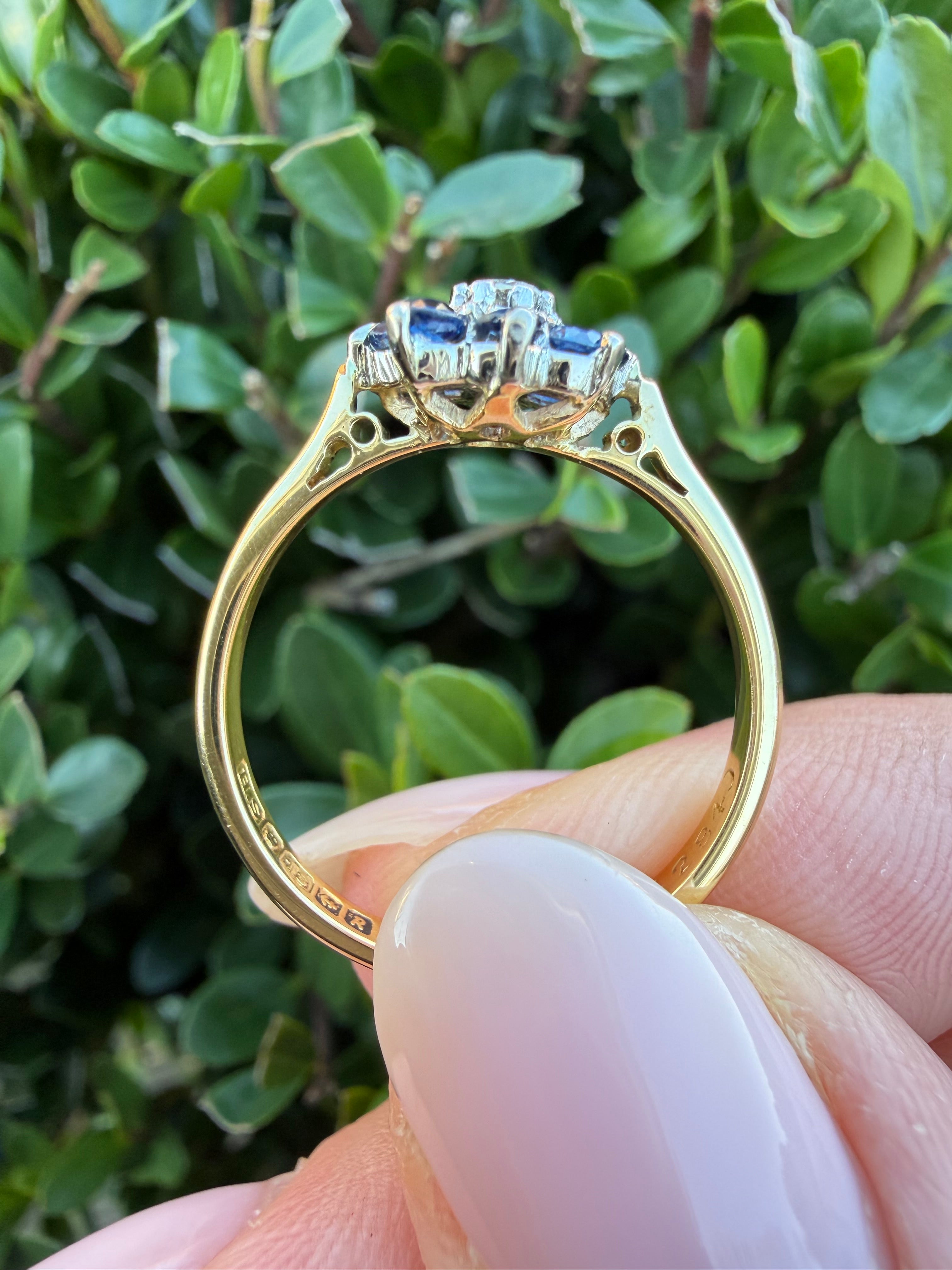 18k Yellow Gold Natural Diamond And Sapphire ring certified