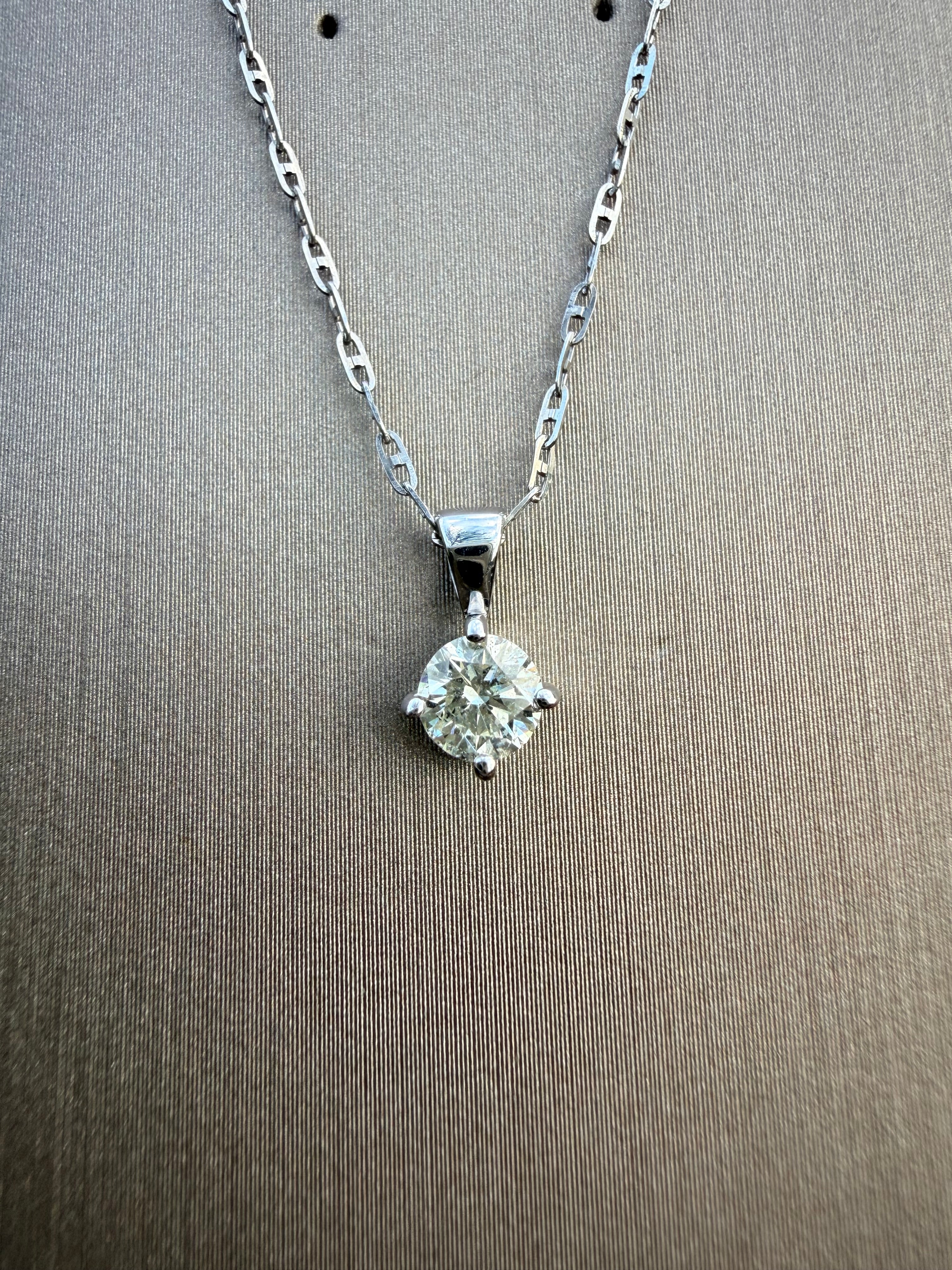 18k White Gold 0.35ct Natural Round Brilliant Cut Diamond Solitaire Pendant And Chain Set certified