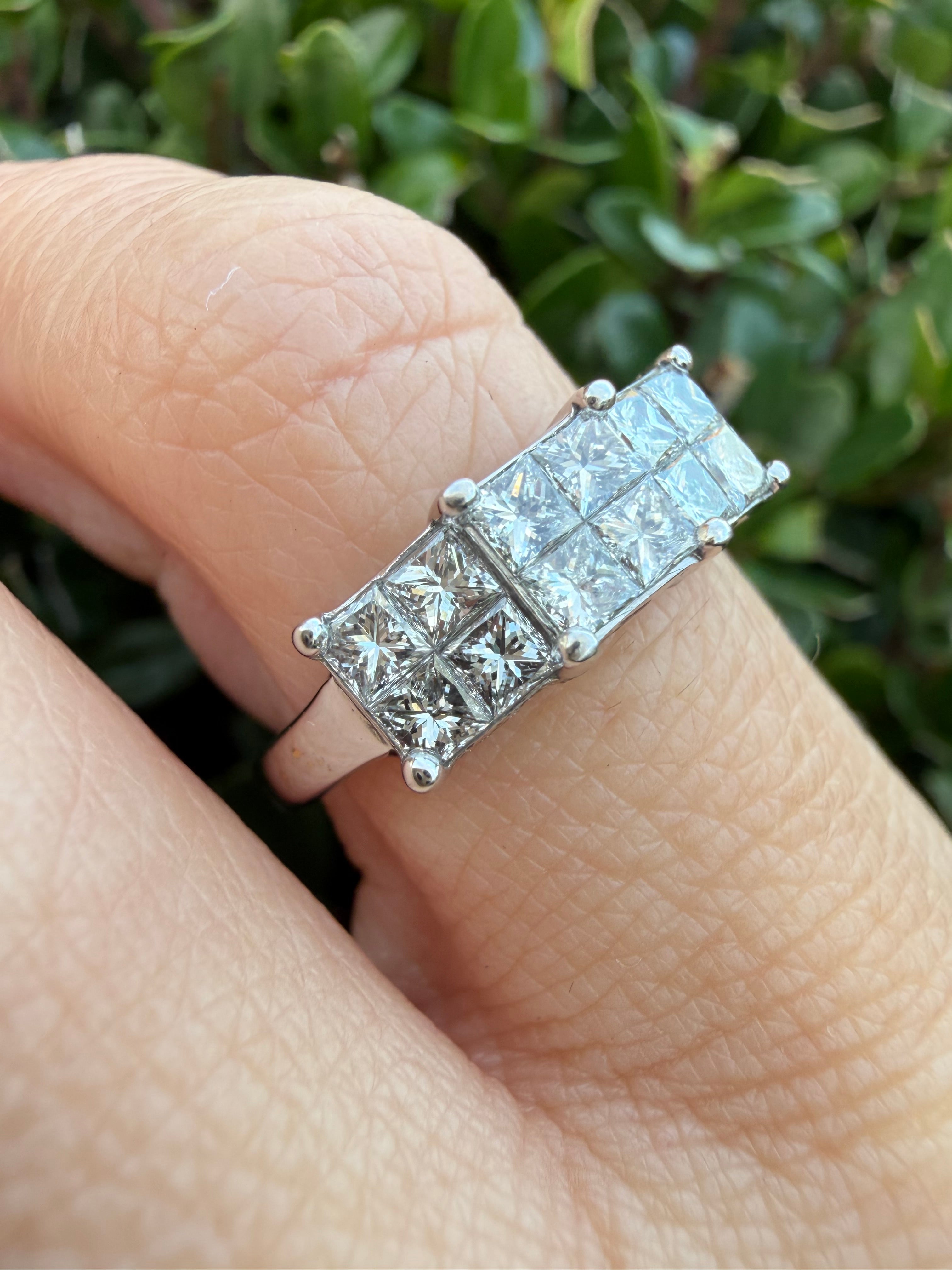 18k White Gold 1.00ct Natural Princess Cut Diamond Cluster Ring certified
