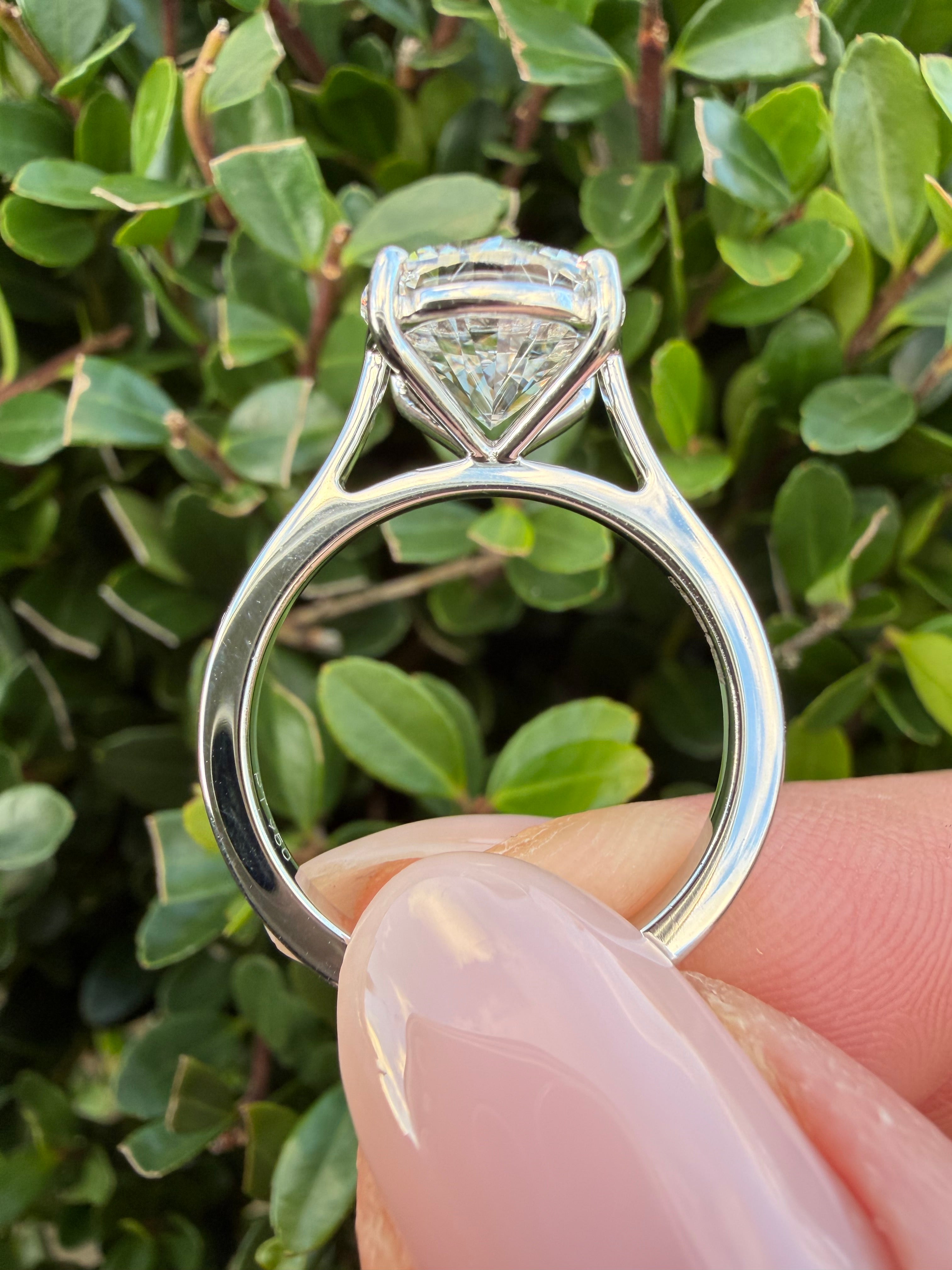 3.07ct round brilliant cut Lab Grown Diamond Solitaire Ring IGI Certified set in platinum