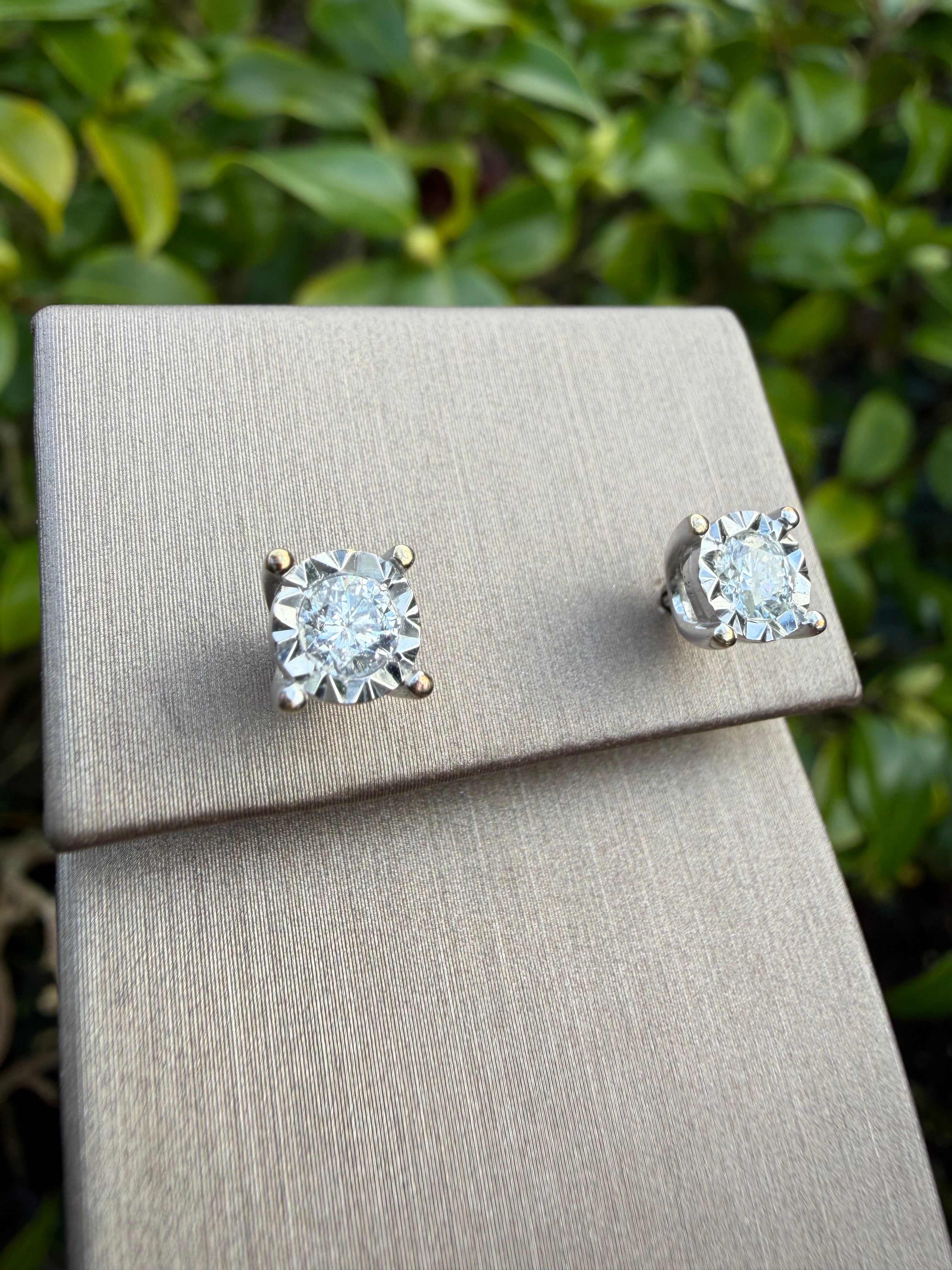 9k White Gold 0.50ct Round Brilliant Cut Diamond Solitaire Earrings Certified