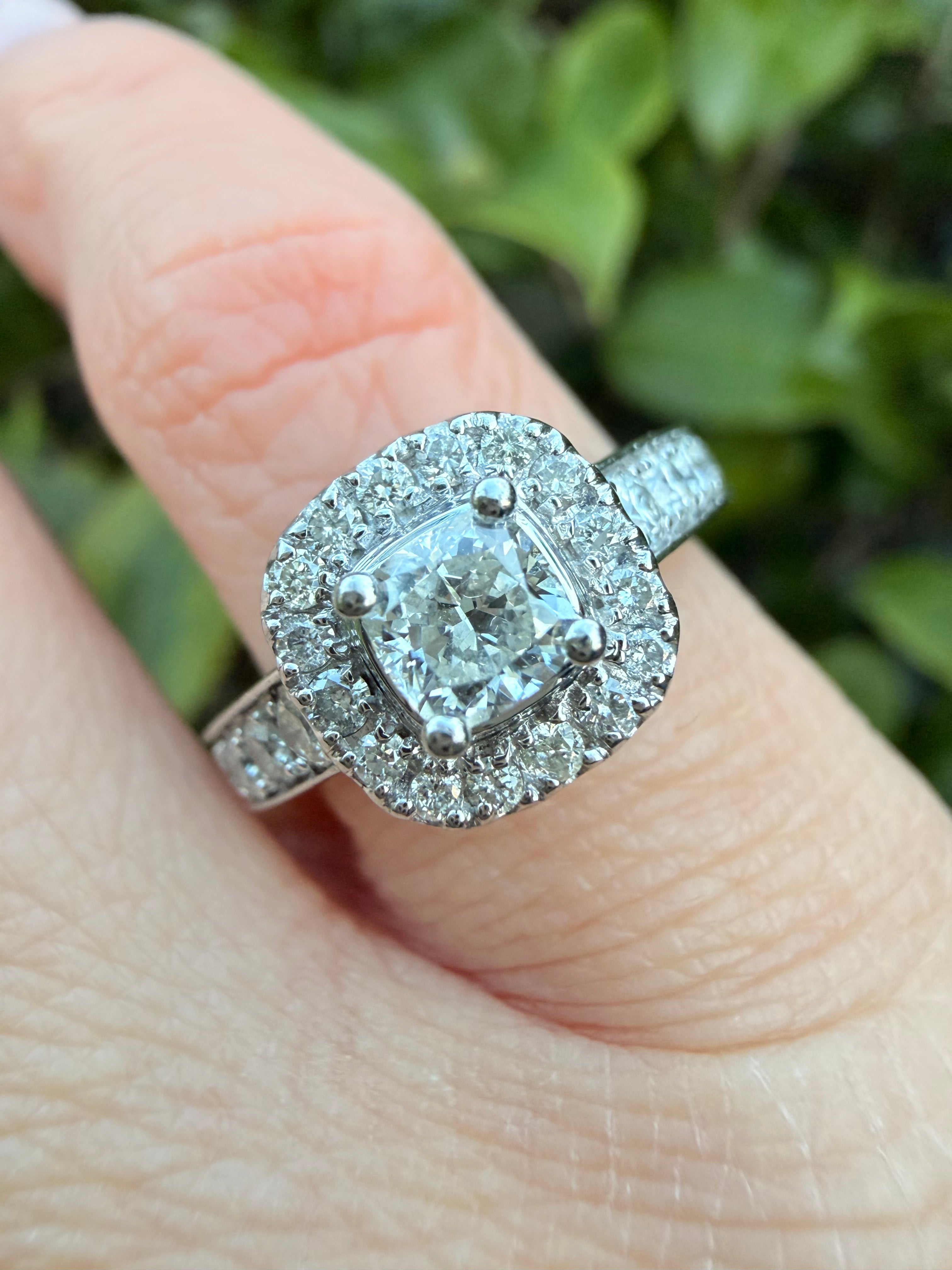 Platinum 1.06ct Natural Diamond Halo Ring certified