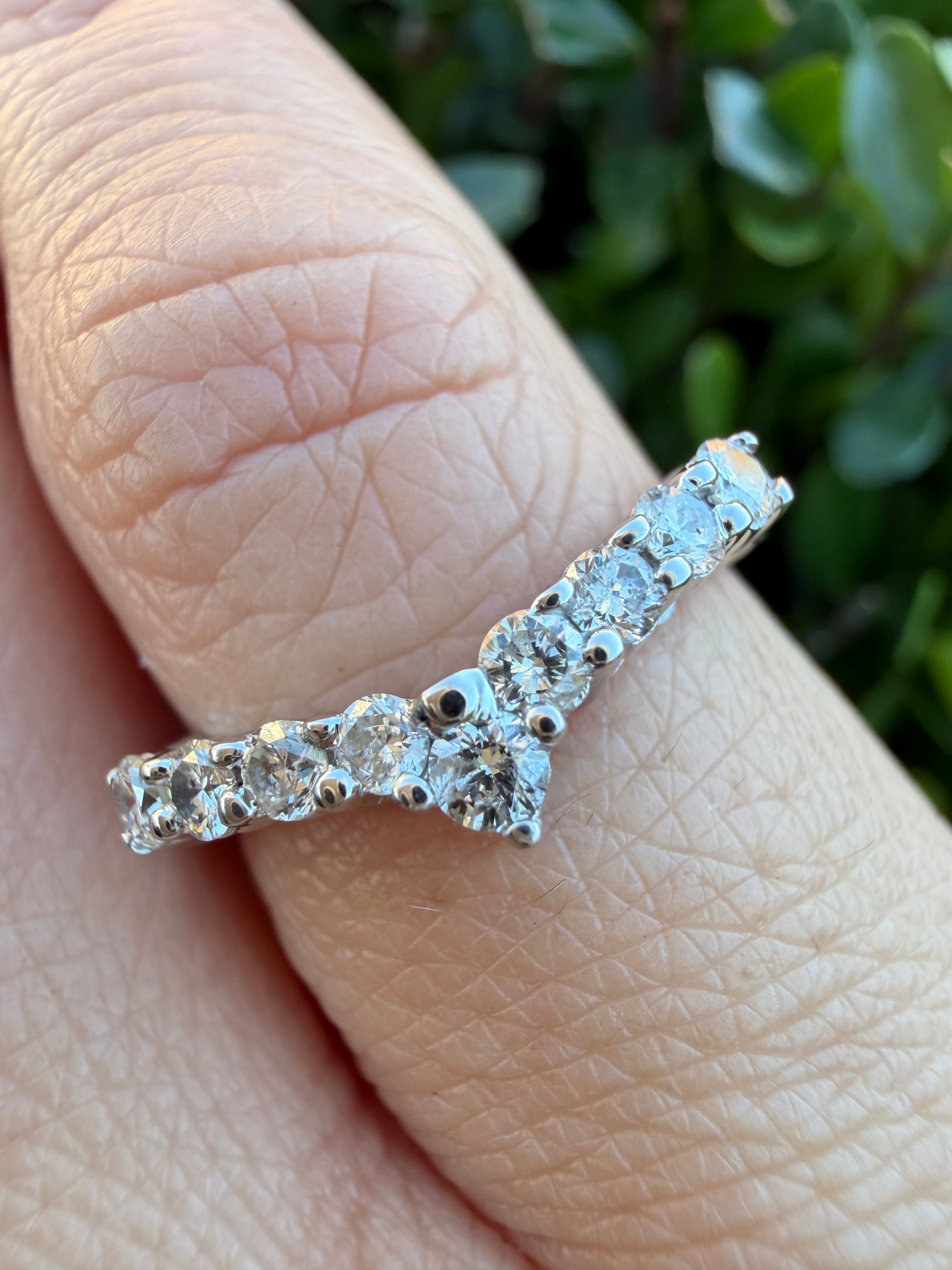 18k White Gold 0.35ct Natural Round Cut Diamond Half Eternity Ring certified