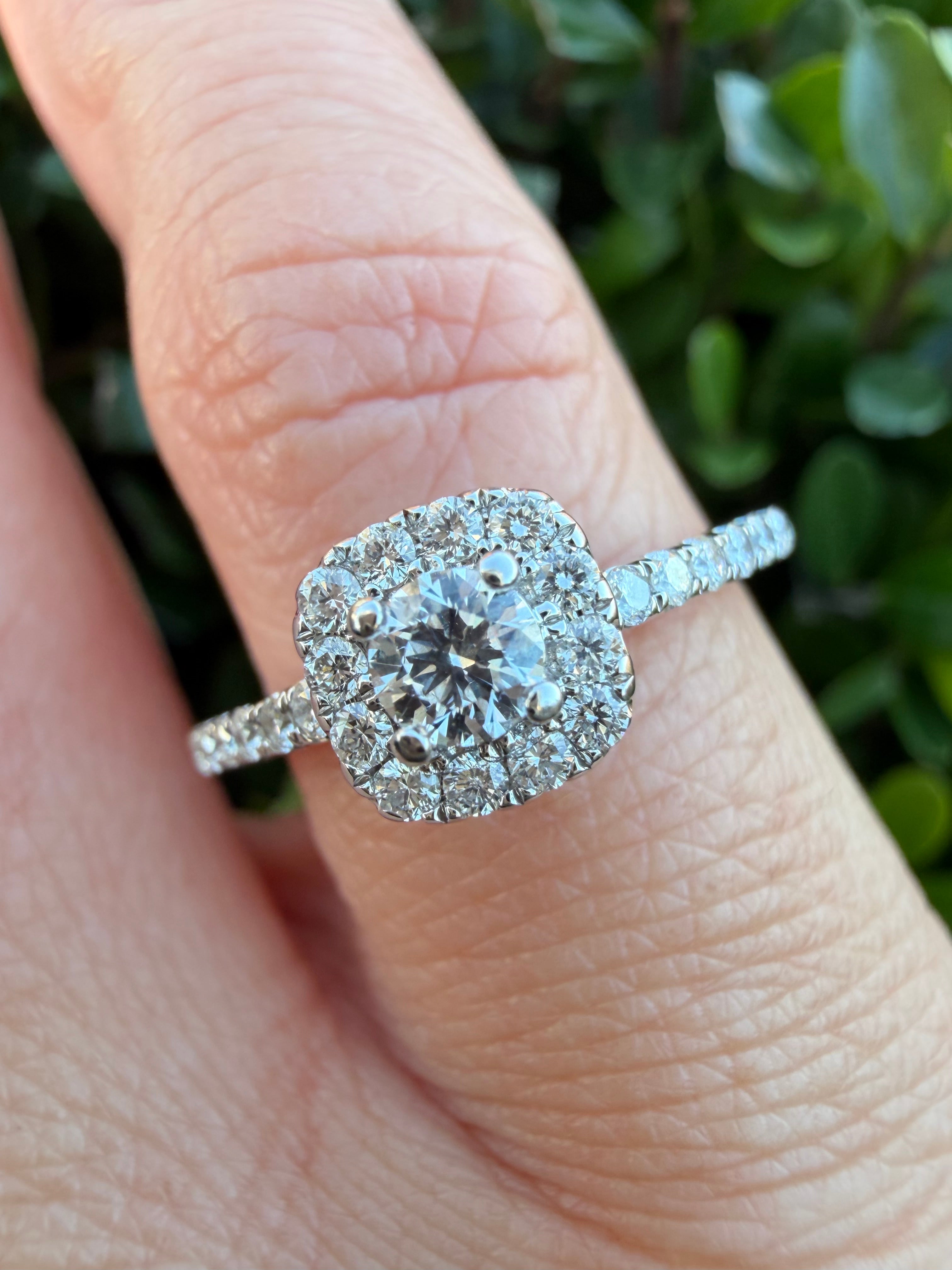 14k White Gold 0.37ct Natural Round Cut Diamond Halo Ring certified