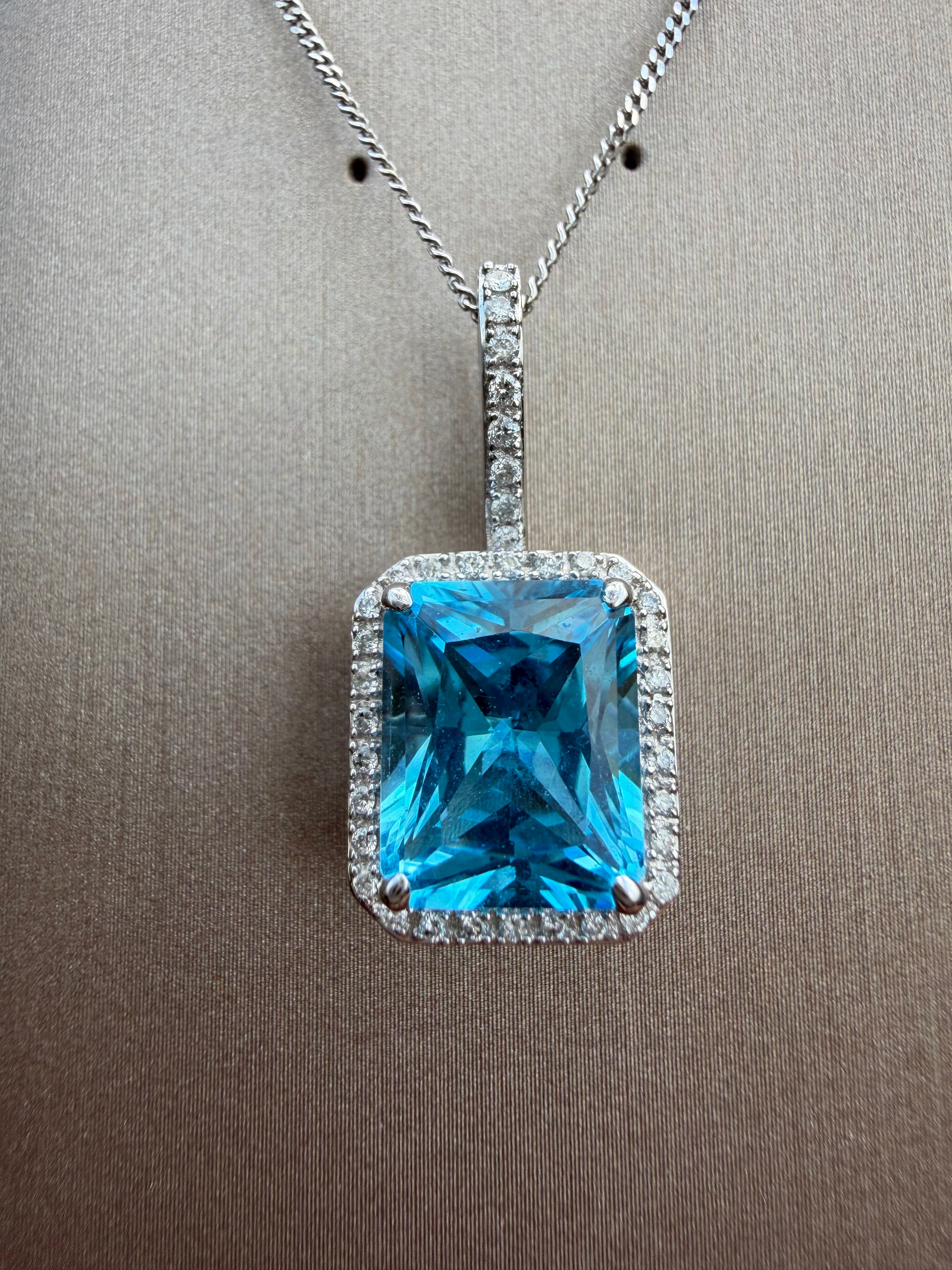 14ct Gold 6ct Natural Topaz And Natural Diamond Necklace Certified