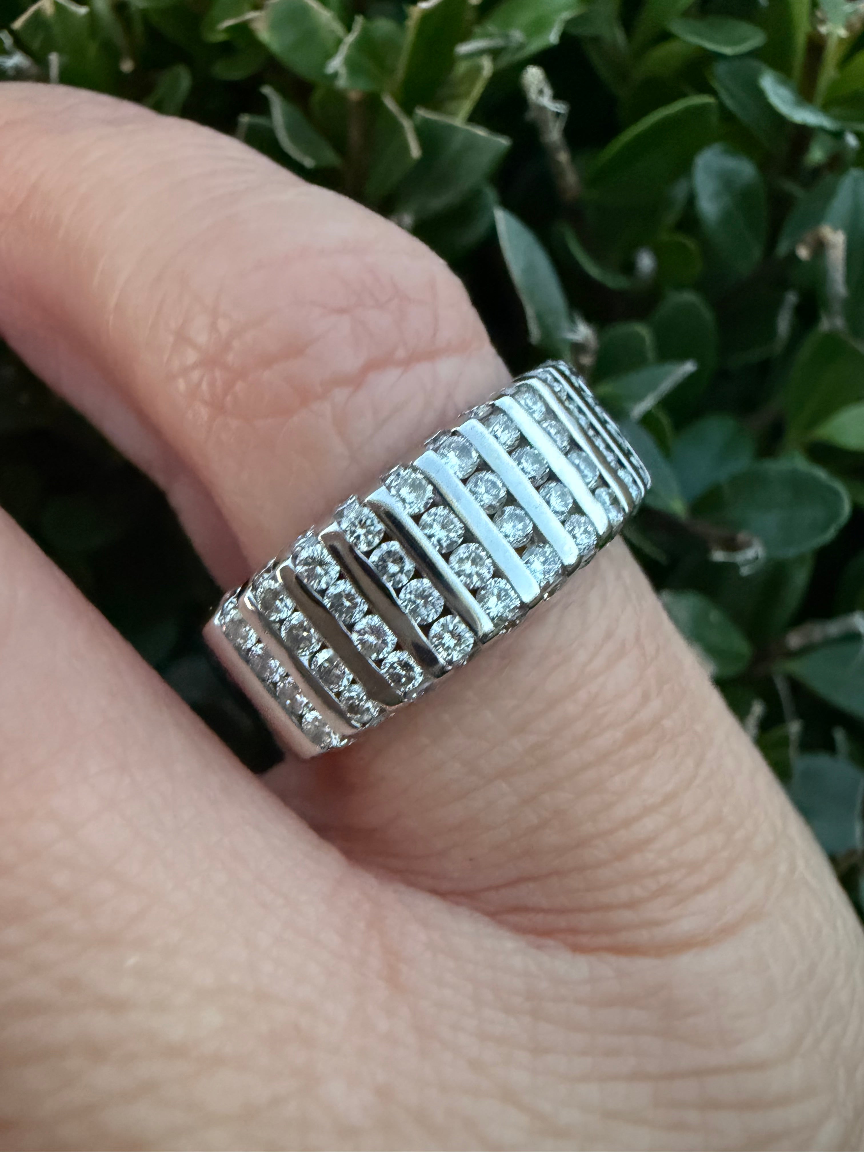 18k White Gold 0.80ct Natural Diamond Half Band Ring certified
