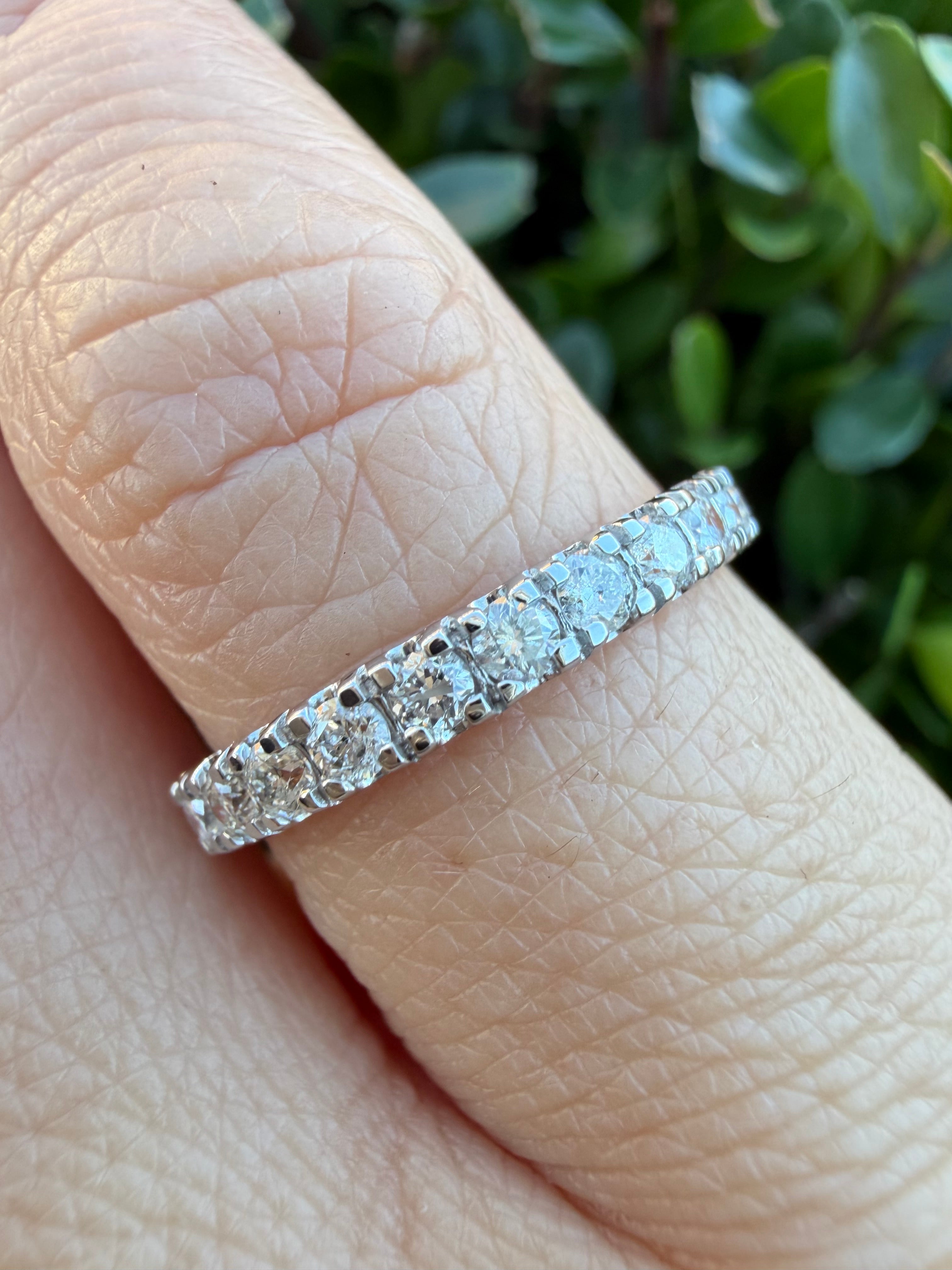 9k White Gold 0.80ct Natural Round Cut Diamond Full Eternity Ring certified