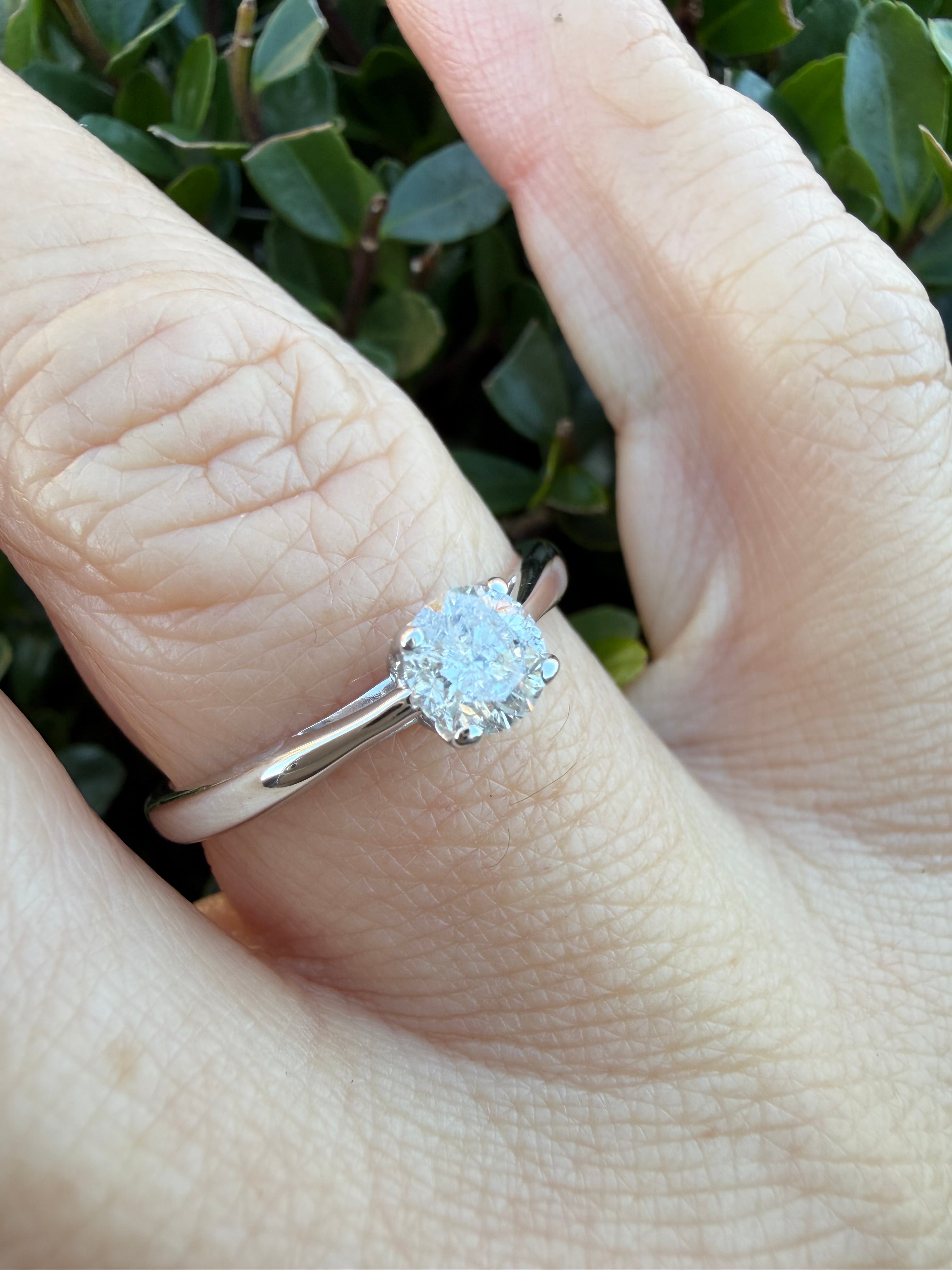 9k White Gold 0.50ct Natural Round Cut Diamond Solitaire Ring certified