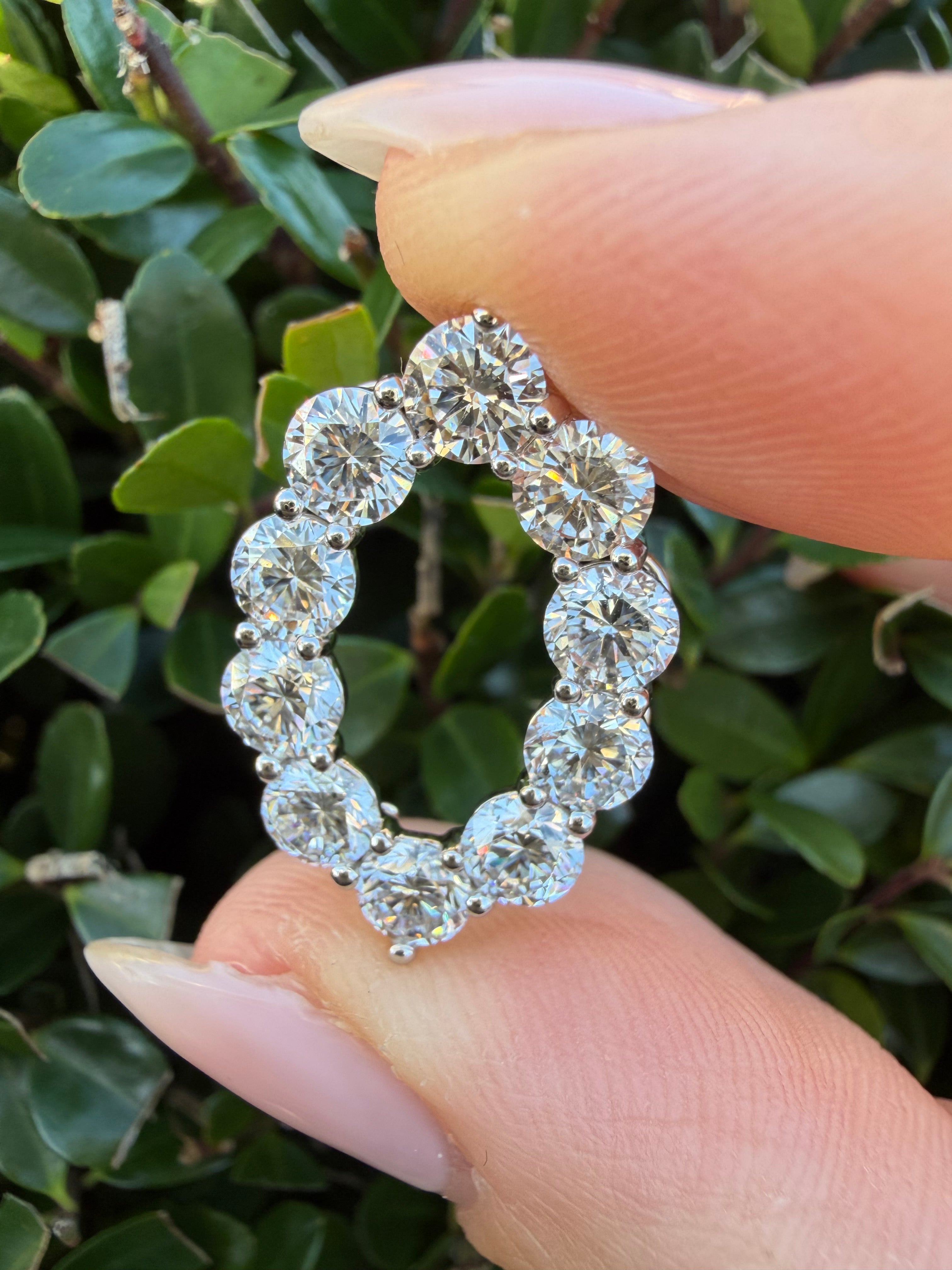 3.29ct round cut lab grown diamond oval Pendant 9k White Gold IGI certified