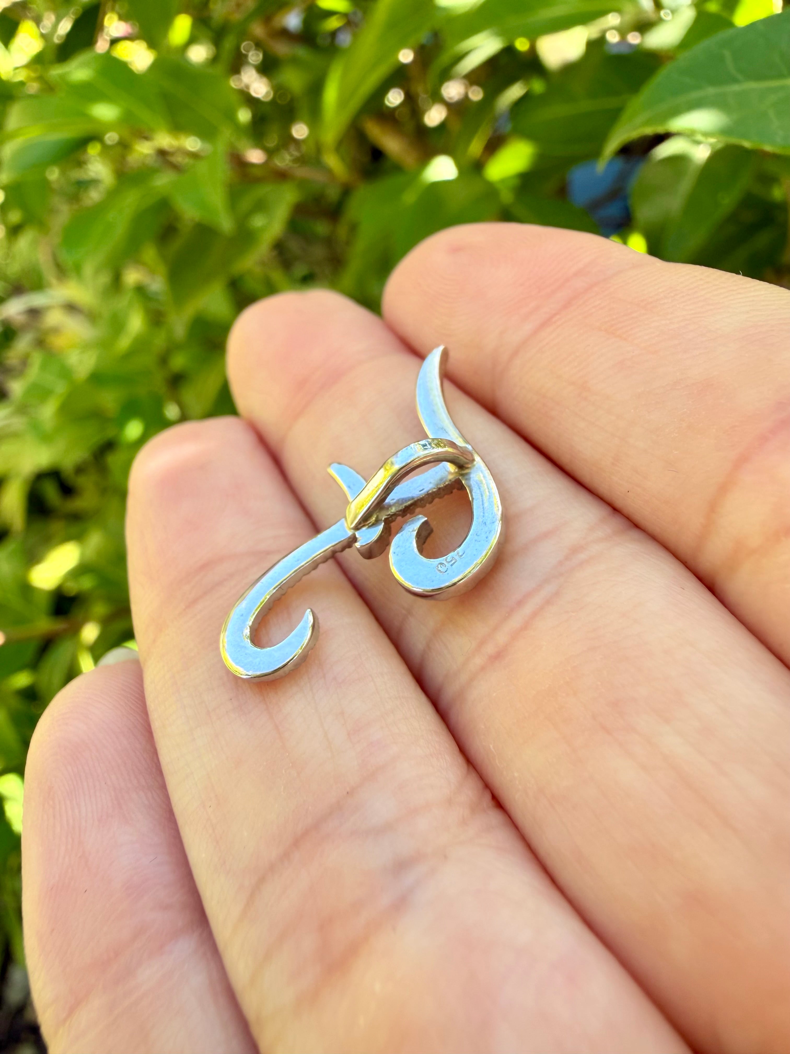 18k White Gold Natural Diamond F Pendant certified