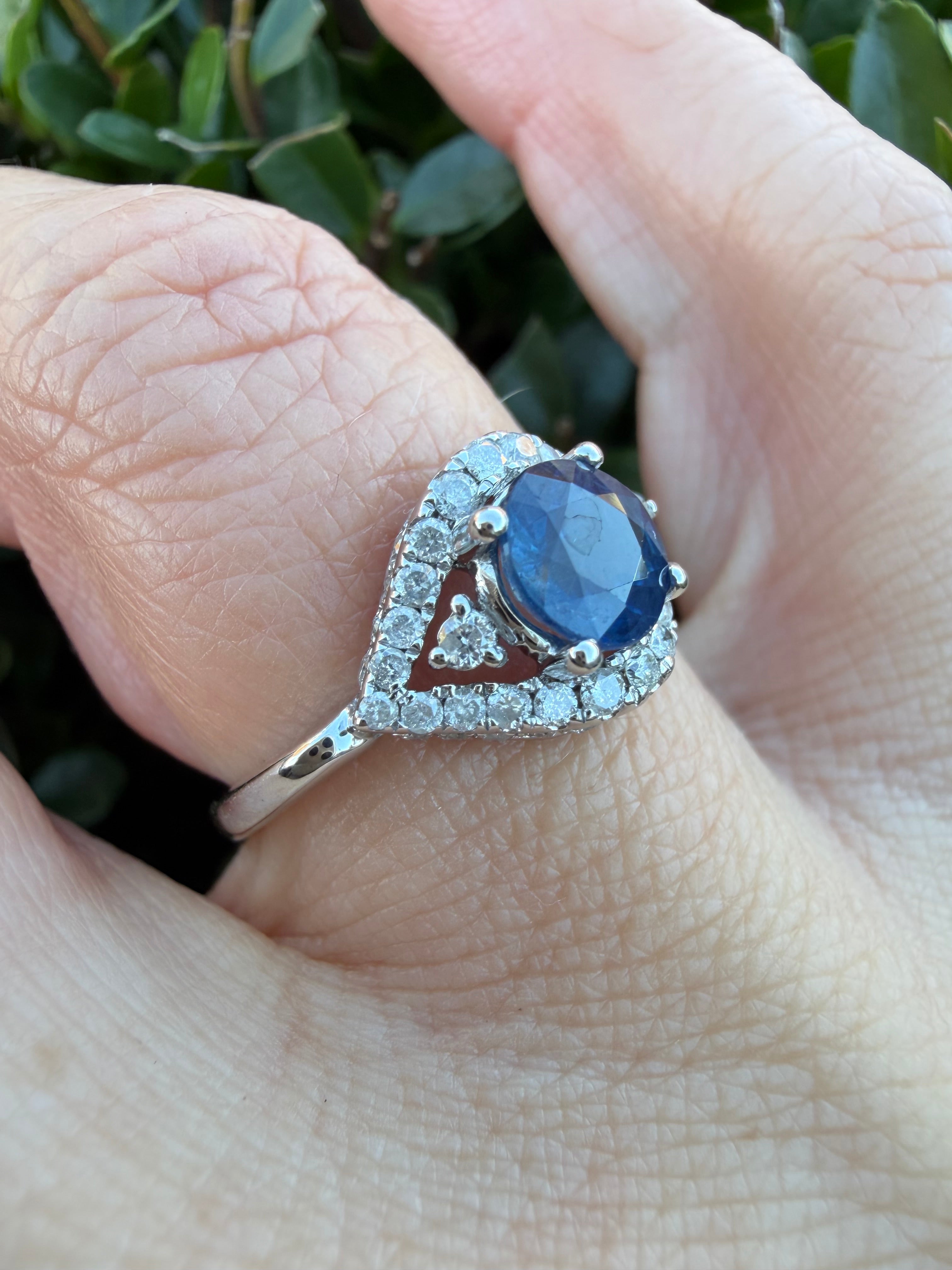 9k White Gold Natural Diamond And Sapphire Ring certified