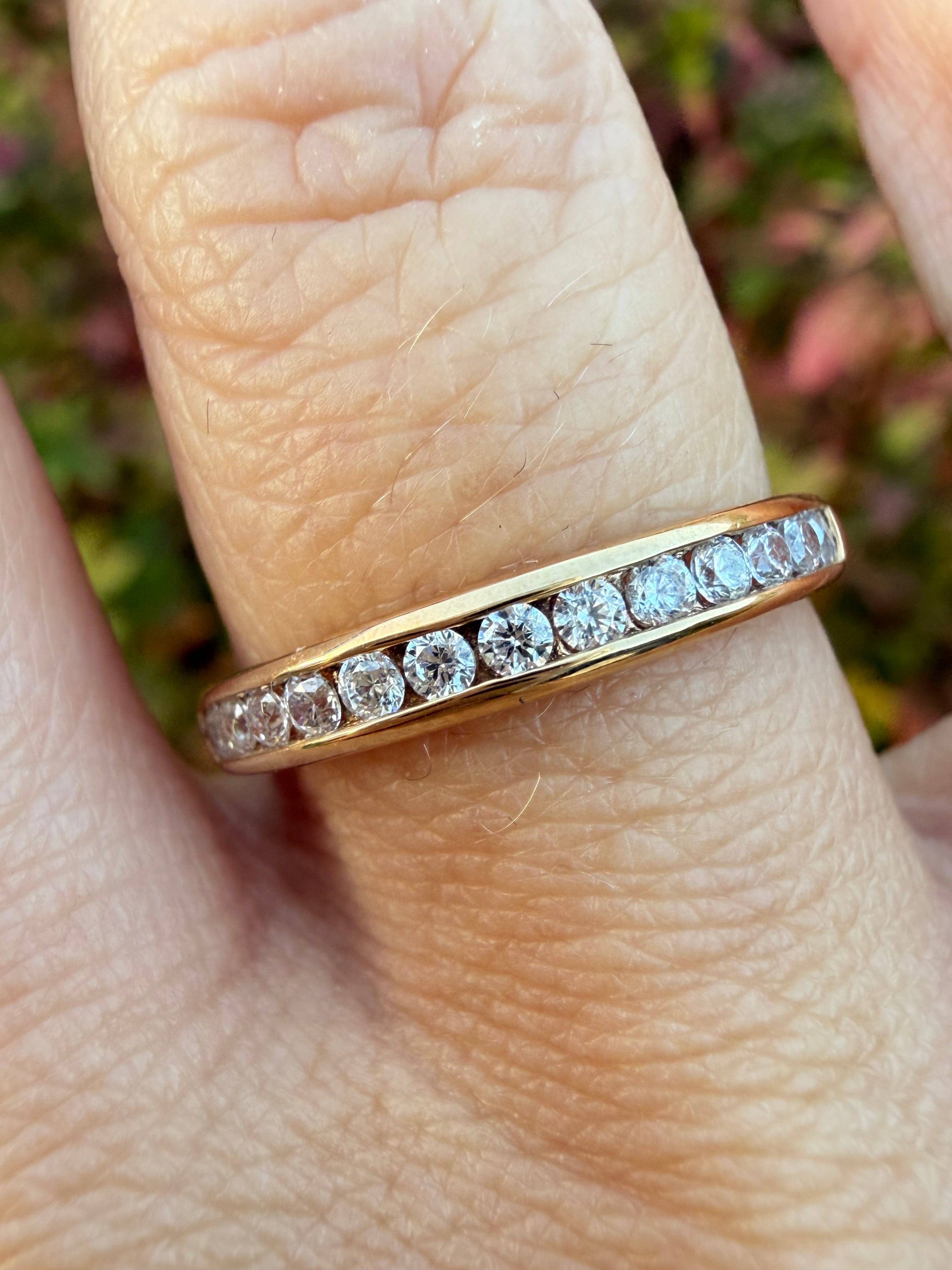 18k Yellow Gold 0.25ct Natural Diamond Half Eternity Ring certified