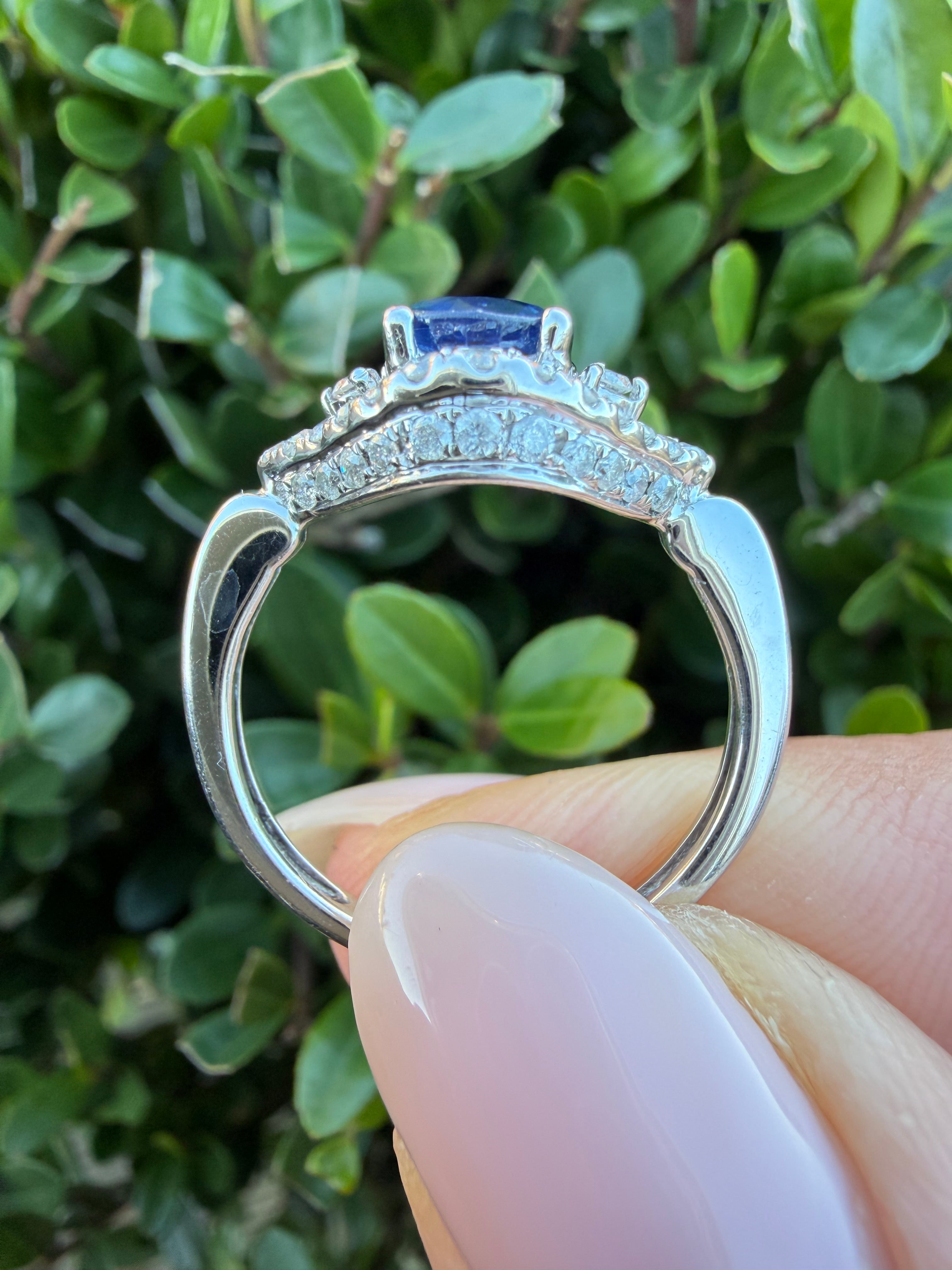 9k White Gold Natural Diamond And Sapphire Ring certified