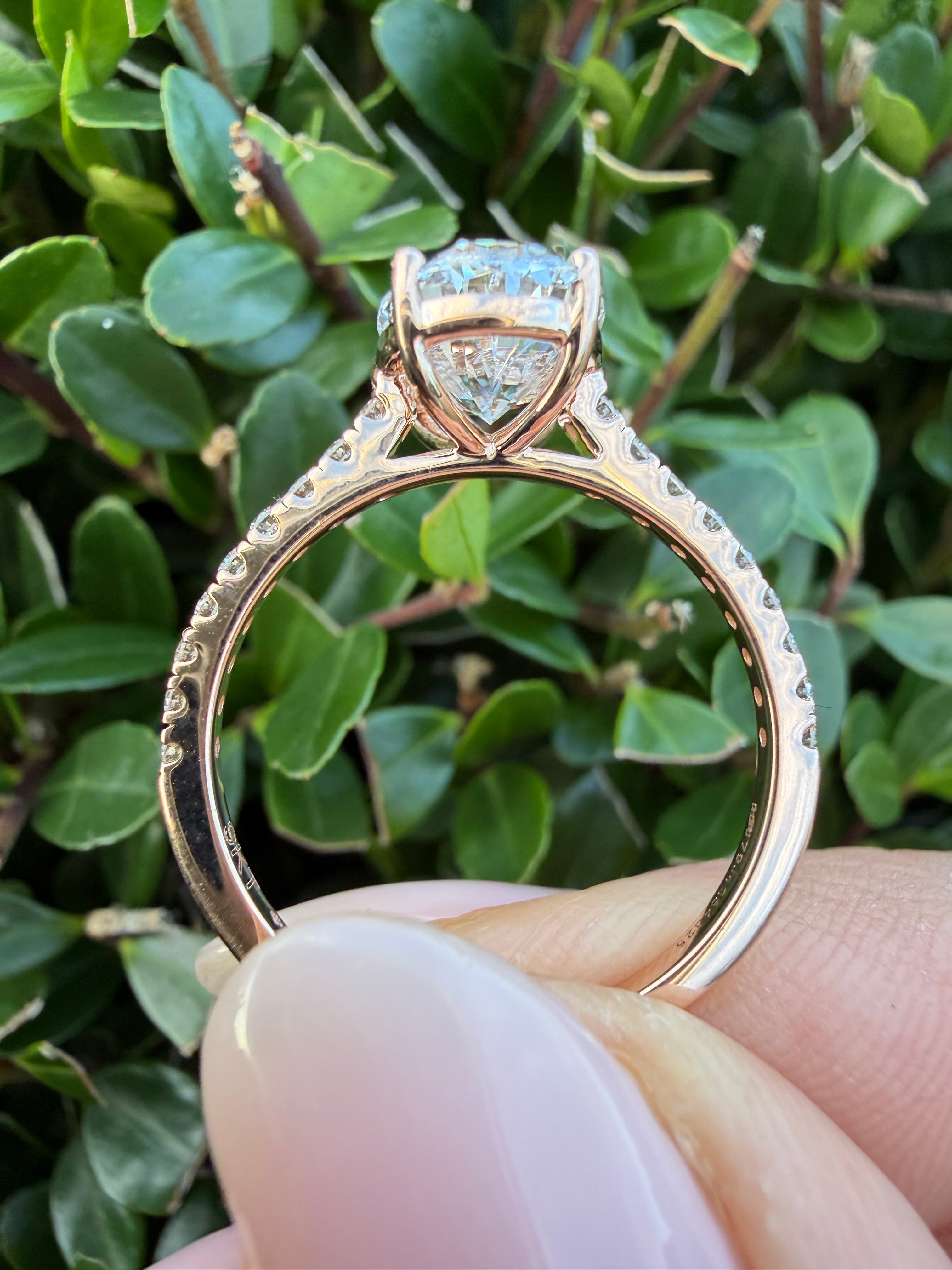 2.24ct Oval Cut Lab grown Diamond Ring IGI certified 9k Rose Gold