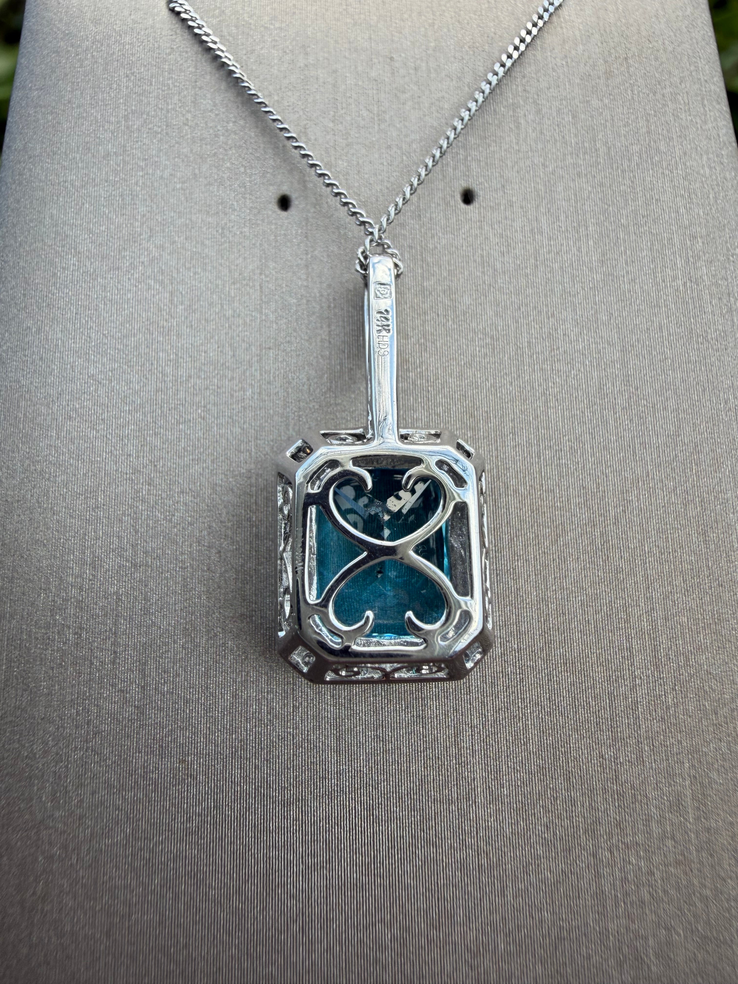 14ct Gold 6ct Natural Topaz And Natural Diamond Necklace Certified