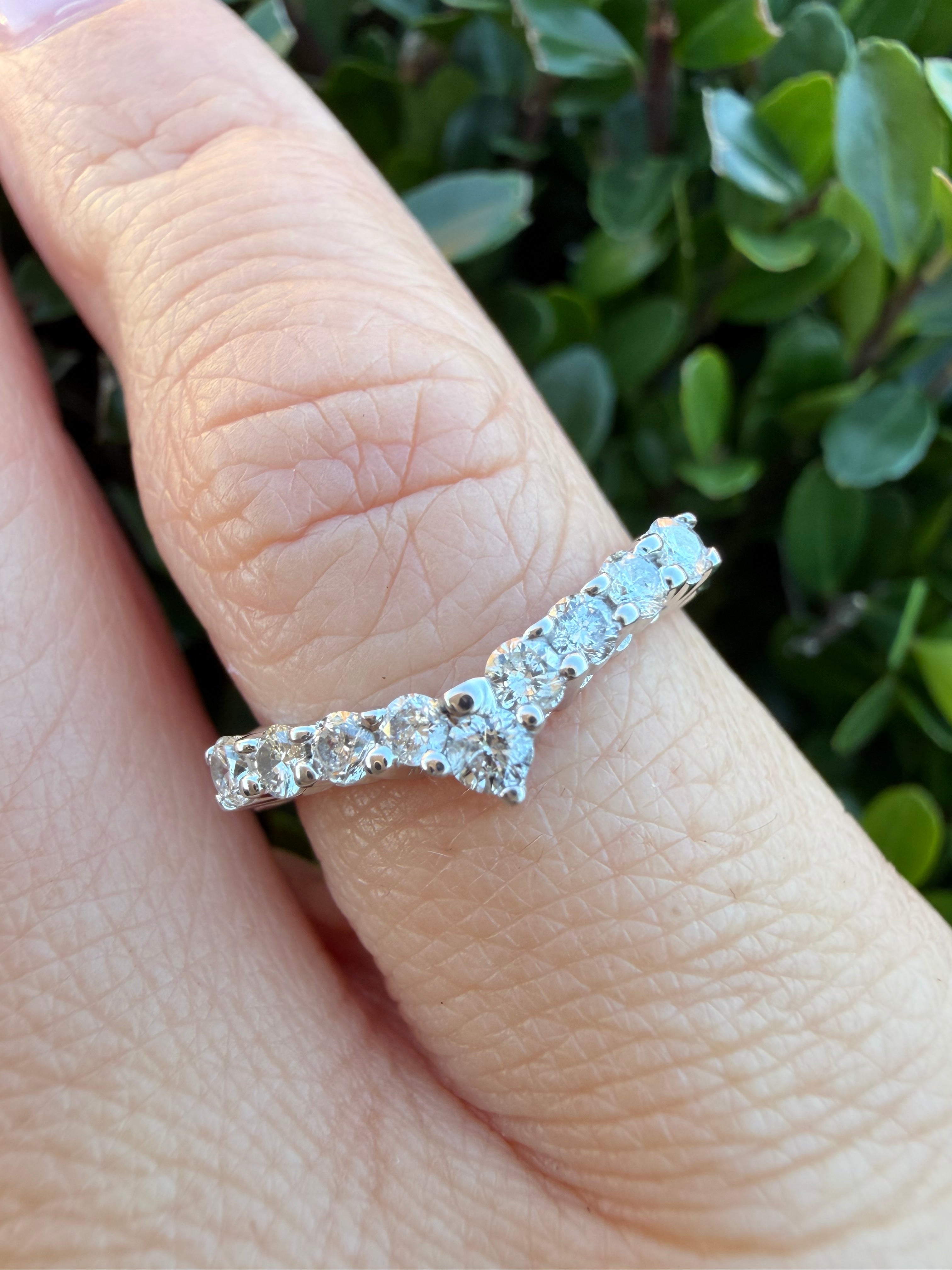 18k White Gold 0.35ct Natural Round Cut Diamond Half Eternity Ring certified