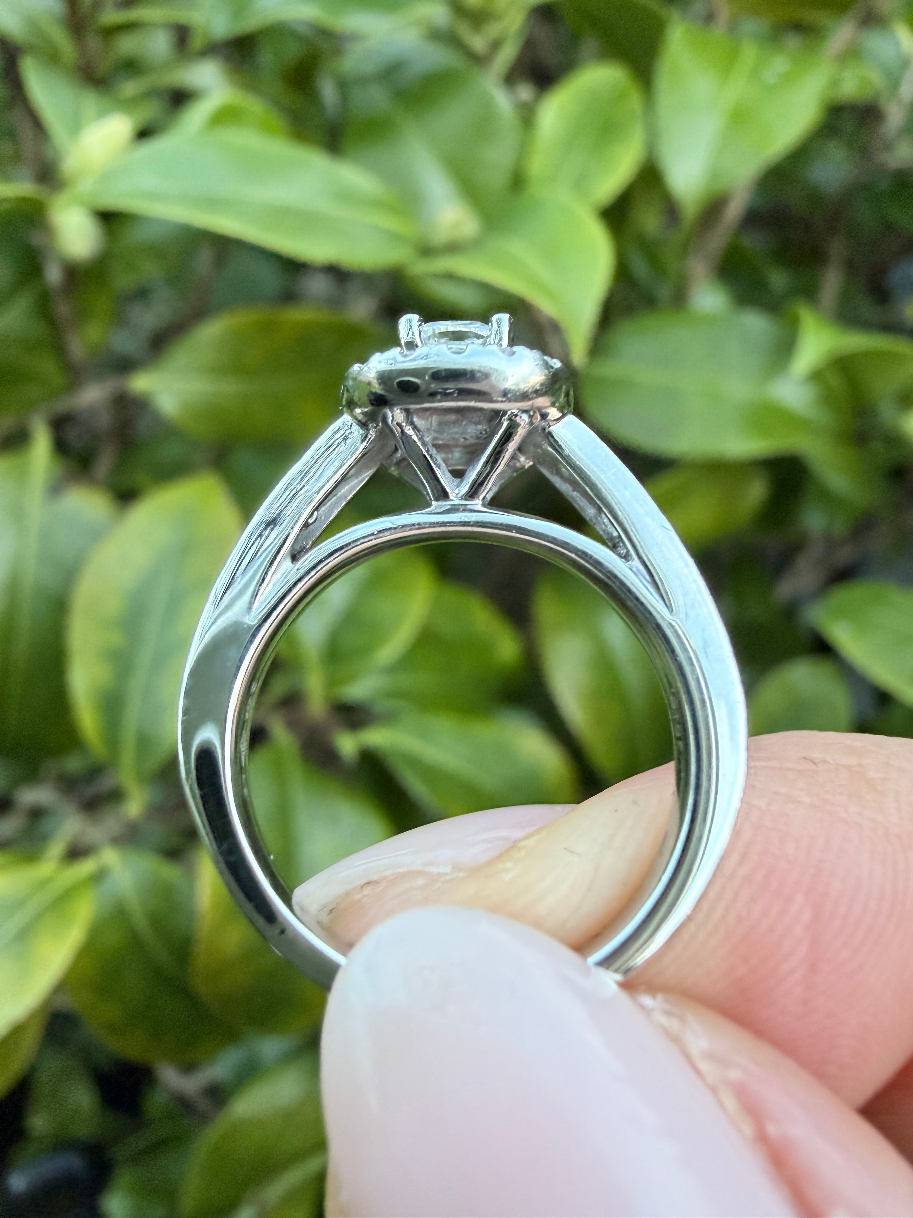 Platinum 1.06ct Natural Diamond Halo Ring certified