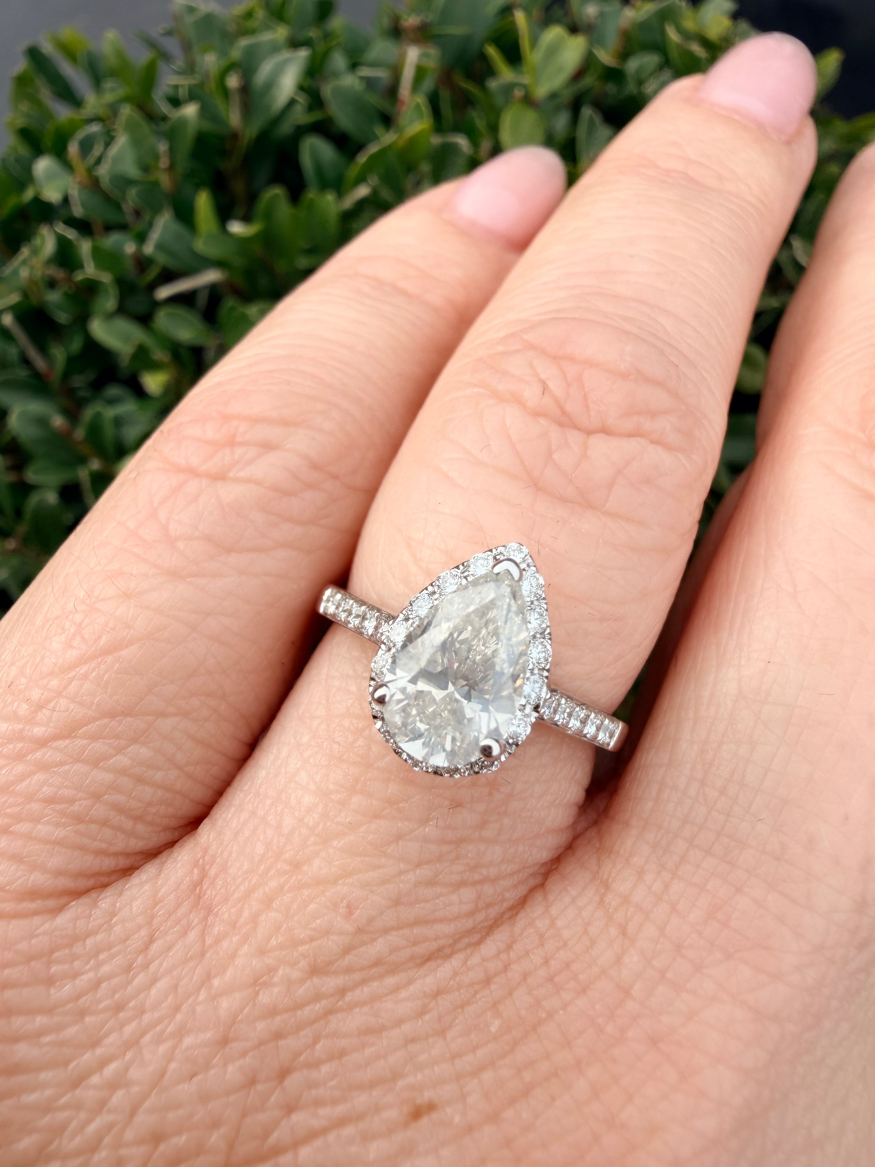 18k White Gold 1.49ct Natural Diamond Halo Ring Certified Lab Grown Mount