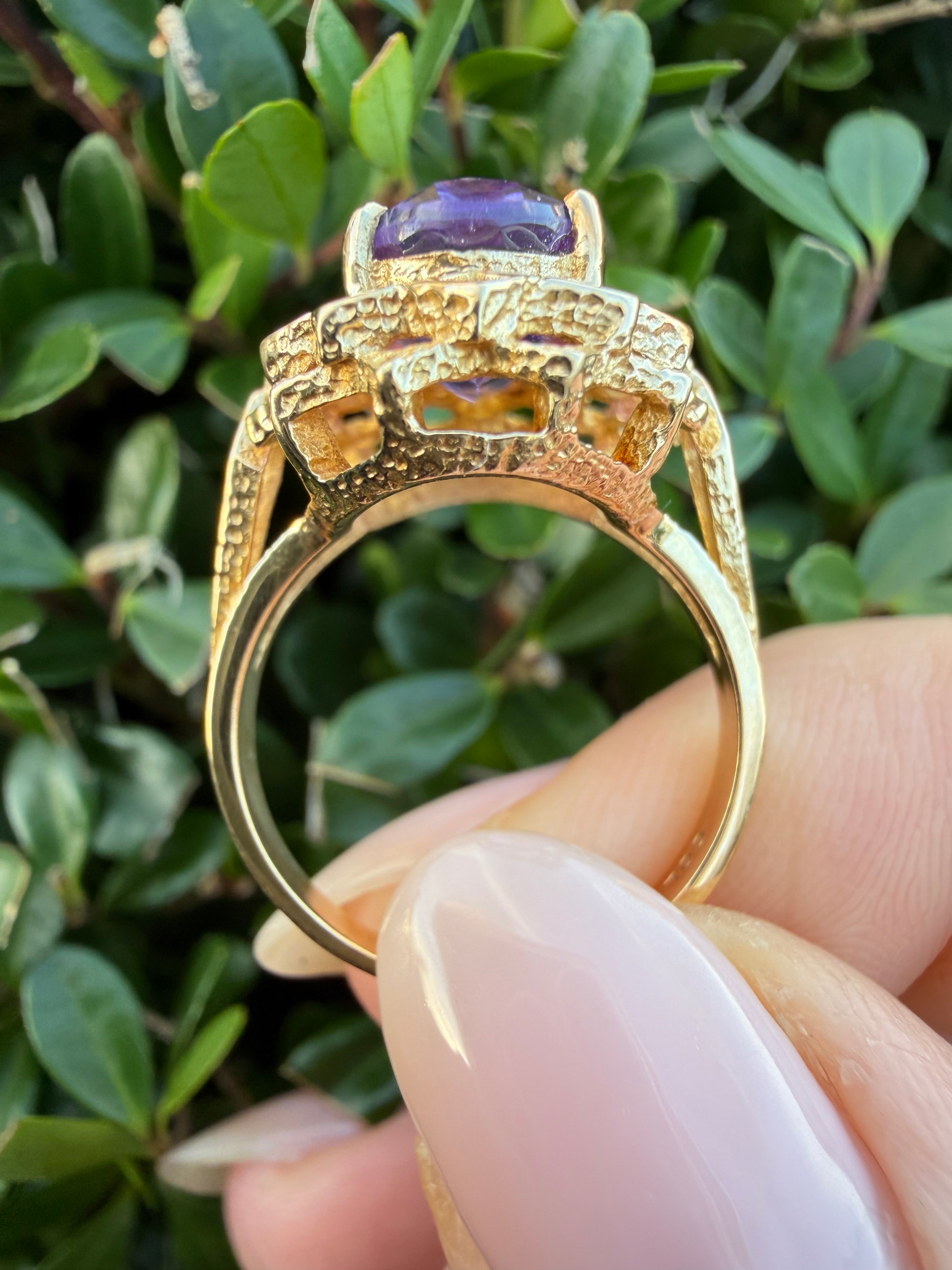 10k Yellow Gold 3.30ct Natural Amethyst Solitaire Ring certified