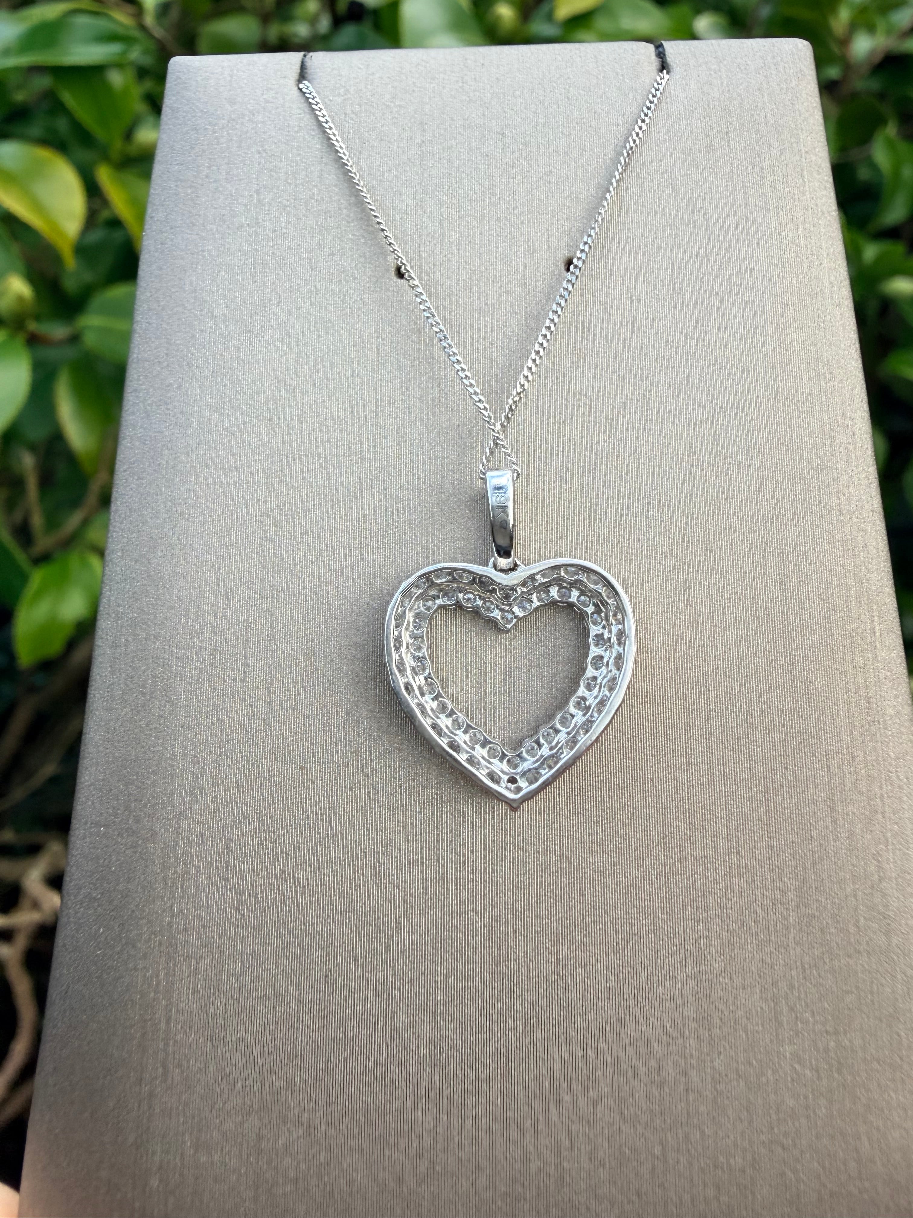 9K White Gold 0.80ct Natural Round Cut Diamond Heart Pendant And Chain Set certified