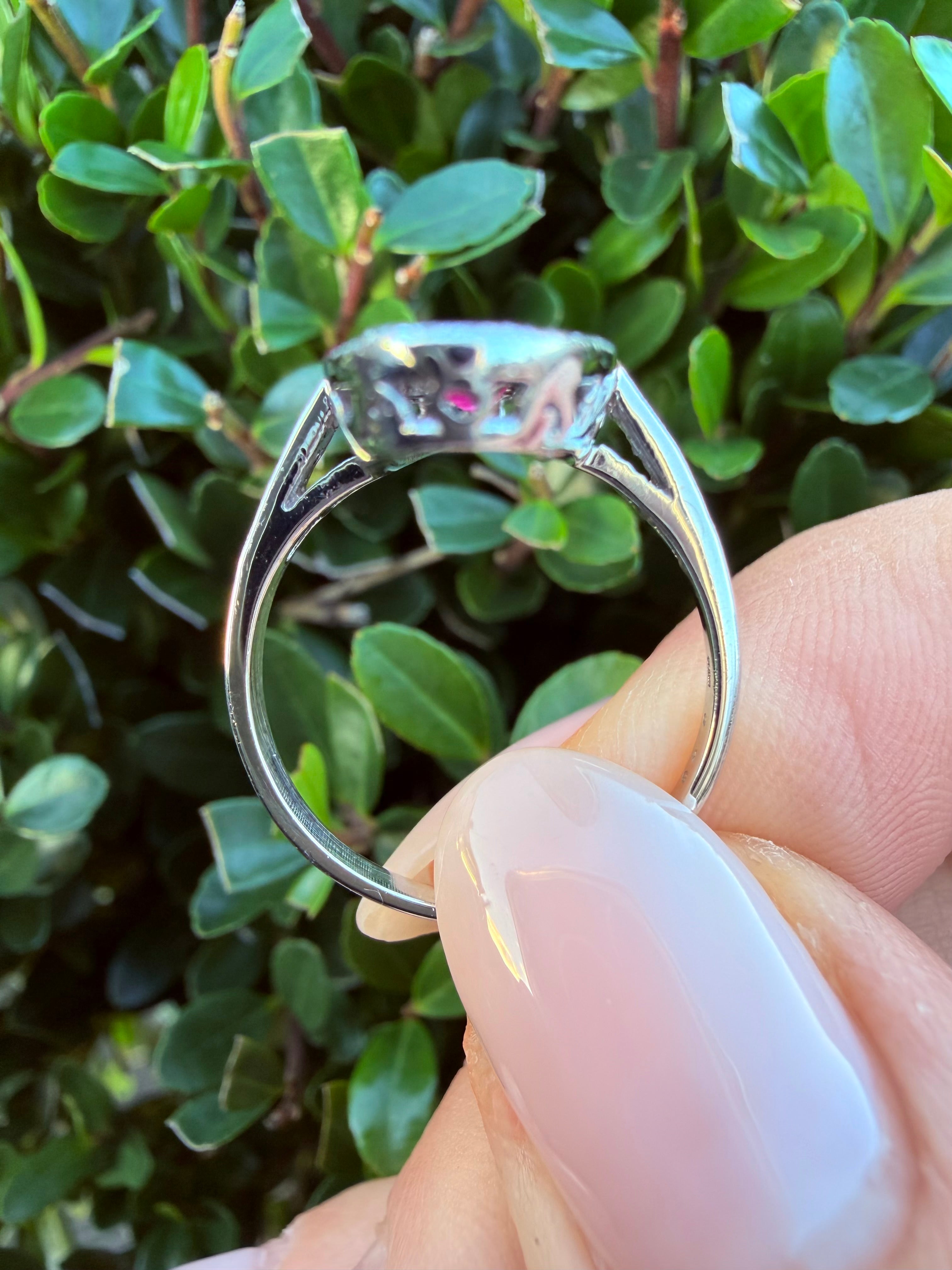 18k White Gold Natural Burma Ruby And Natural Diamond Ring certified