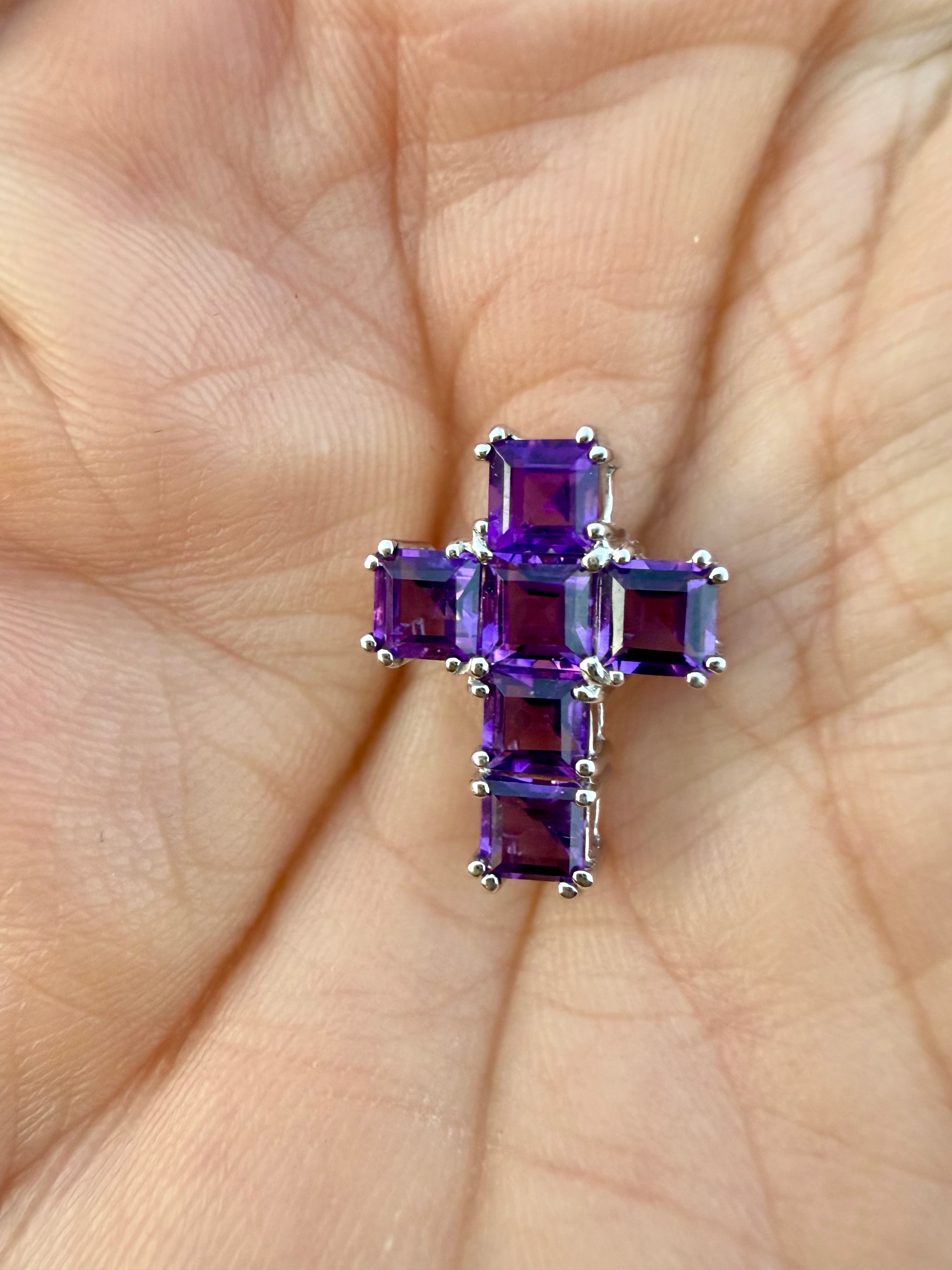18k White Gold 2.00 Ct Natural Amethyst Cross Pendant certified
