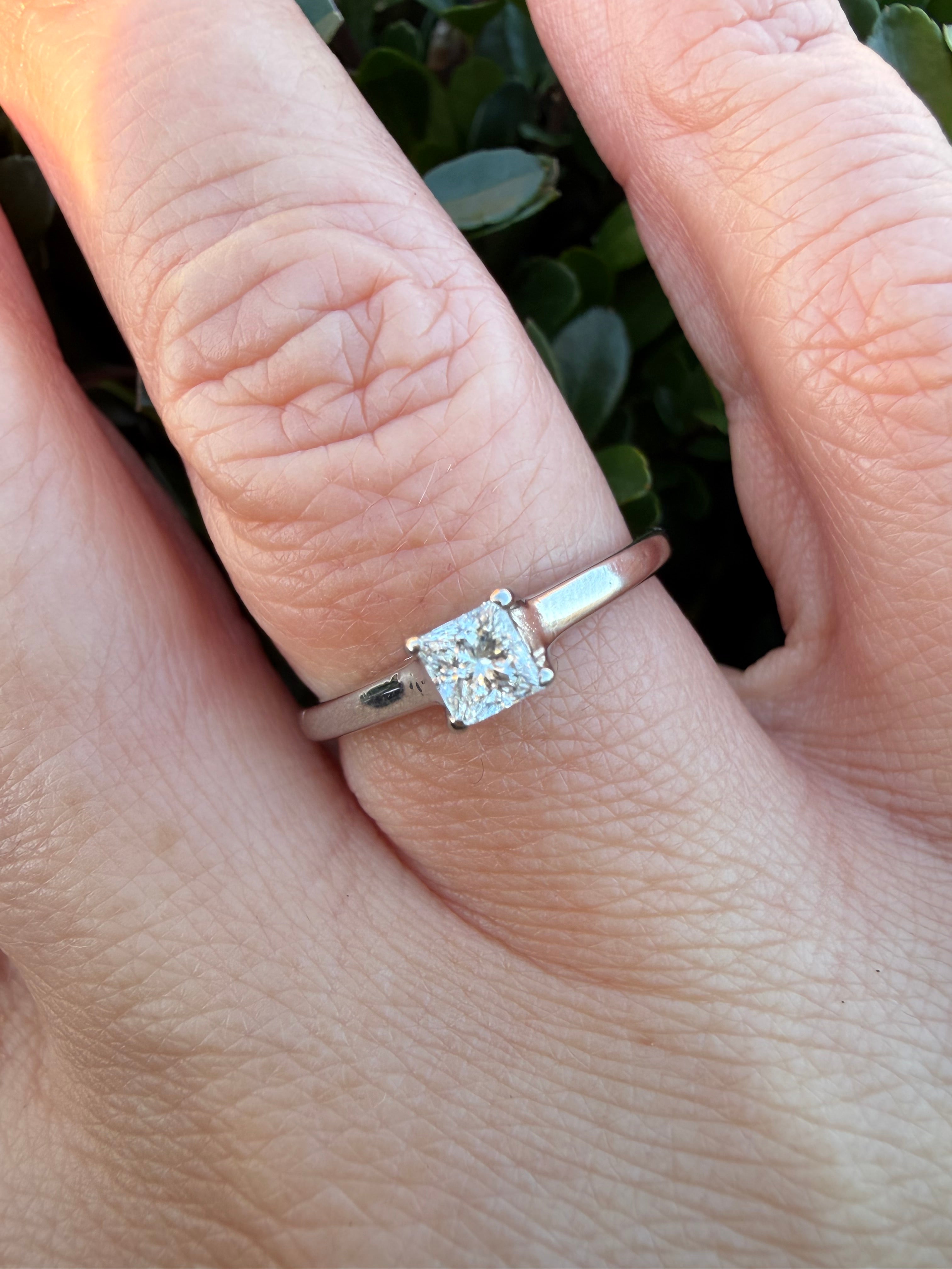 Platinum 0.28ct Princess Cut Natural Diamond Solitaire Ring certified