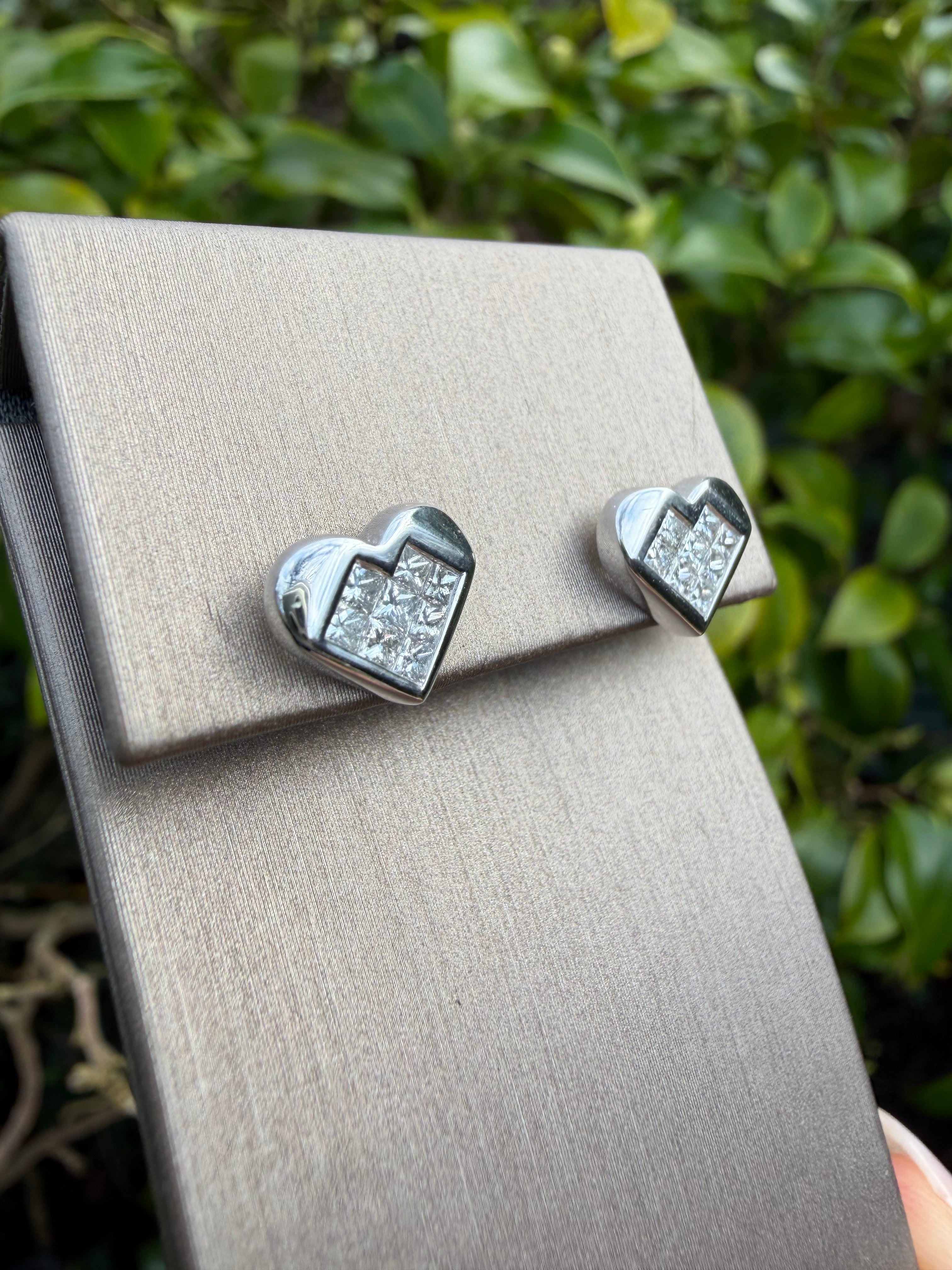 18k White Gold 1.00 Ct Princess Cut Natural Diamond Heart Earrings certified