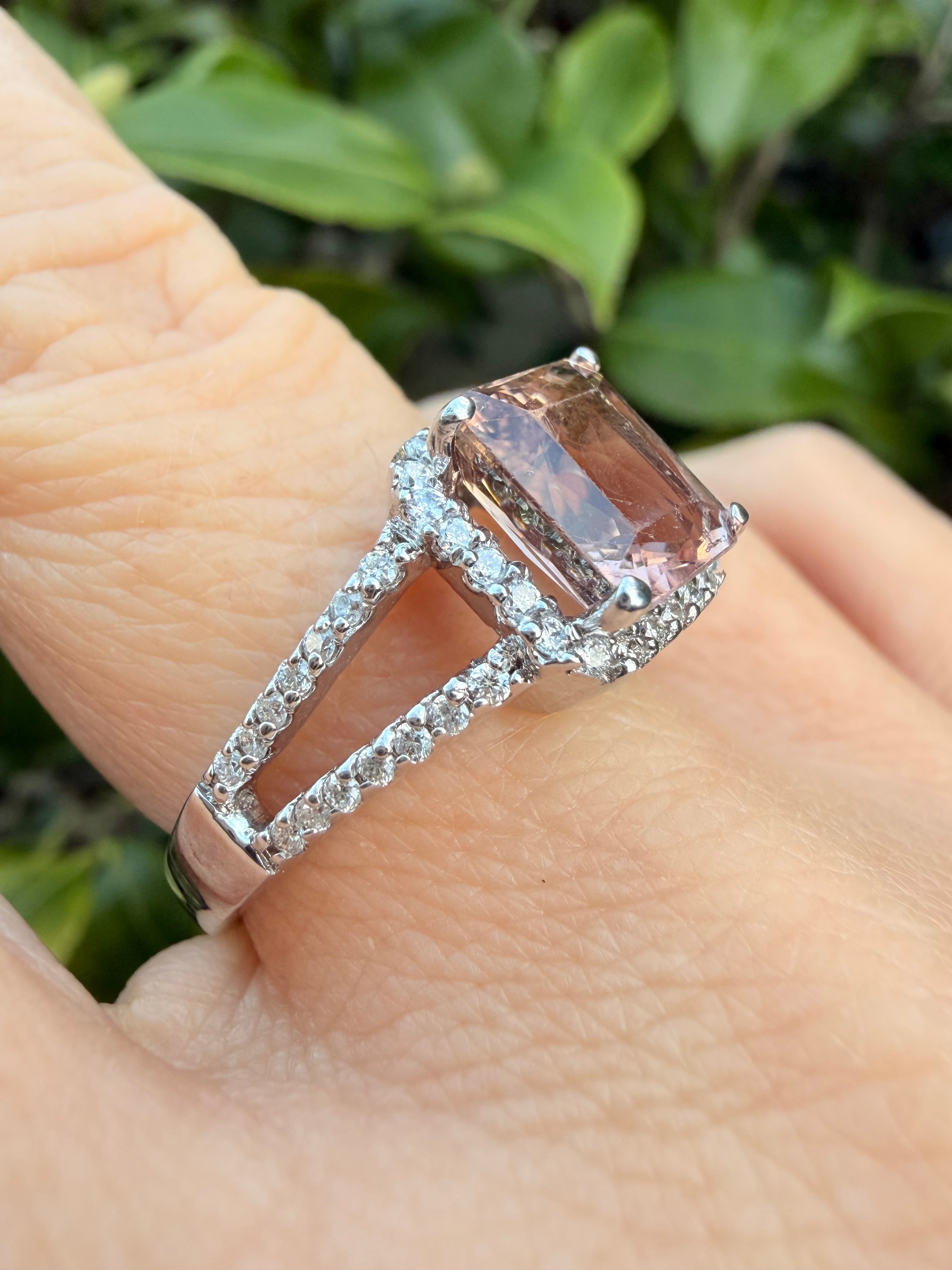 9k White Gold Natural Tourmaline And Natural Diamond Ring certified