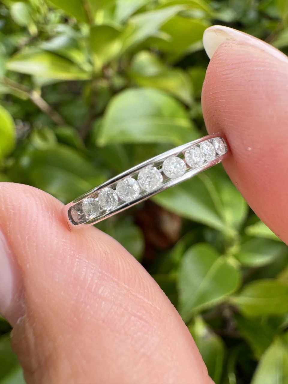 9k White Gold 0.25ct Natural Diamond Half Eternity Ring