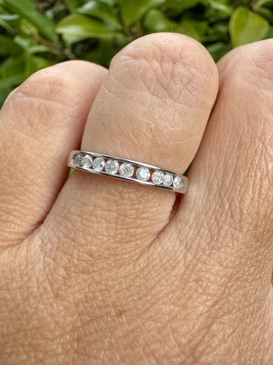 9k White Gold 0.25ct Natural Diamond Half Eternity Ring