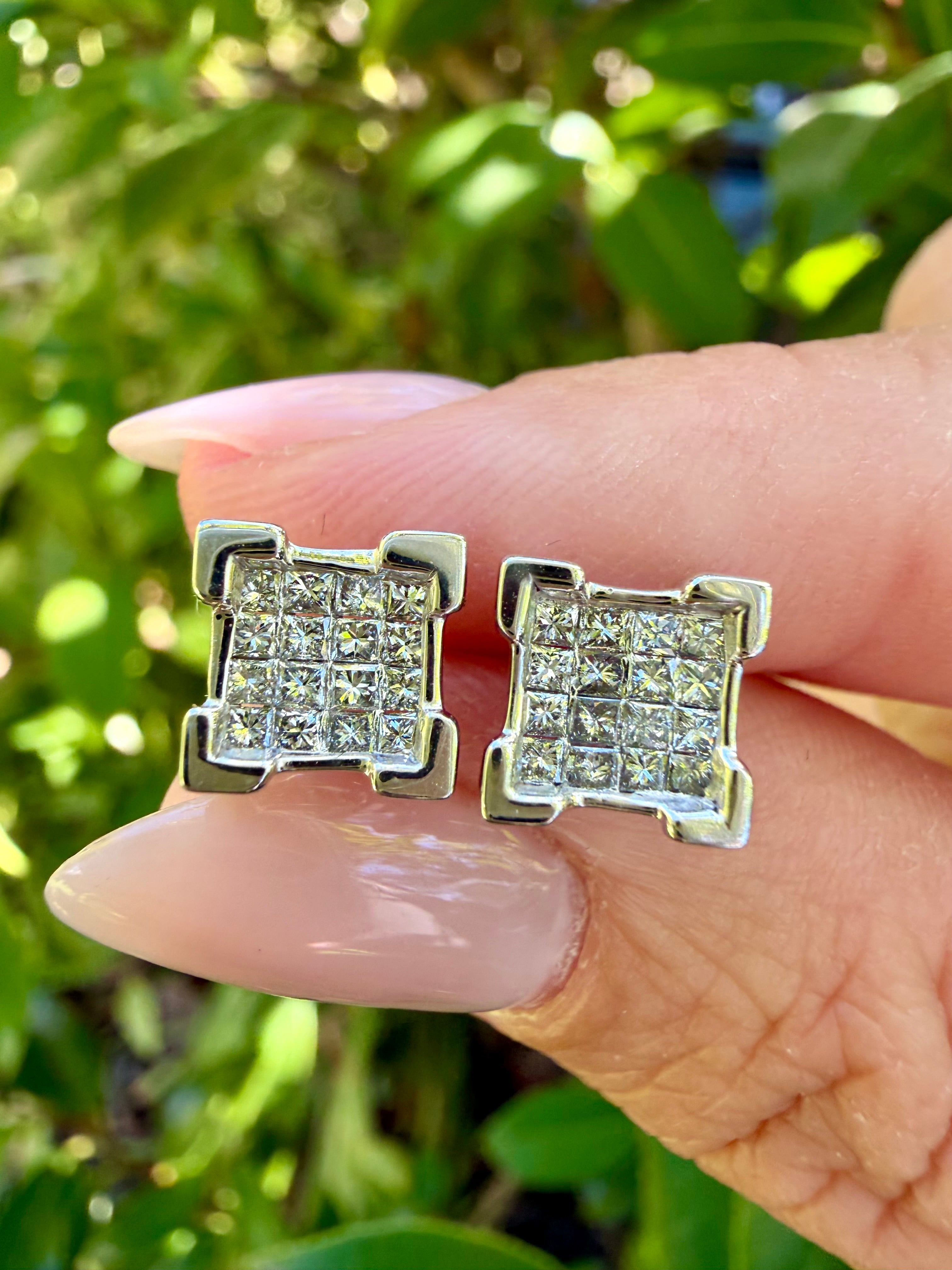 18k White Gold 0.65Ct Princess Cut Natural Diamond Earrings certified