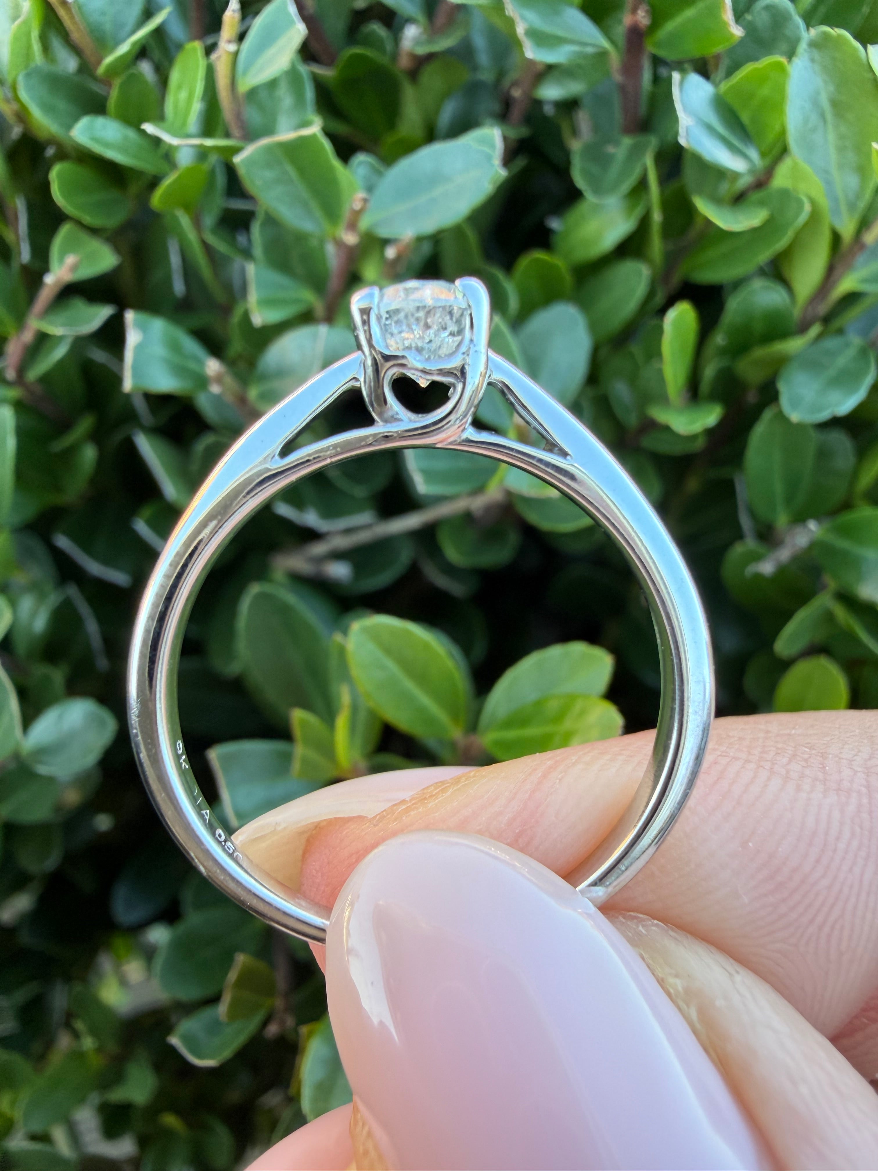 9k White Gold 0.50ct Natural Round Cut Diamond Solitaire Ring certified