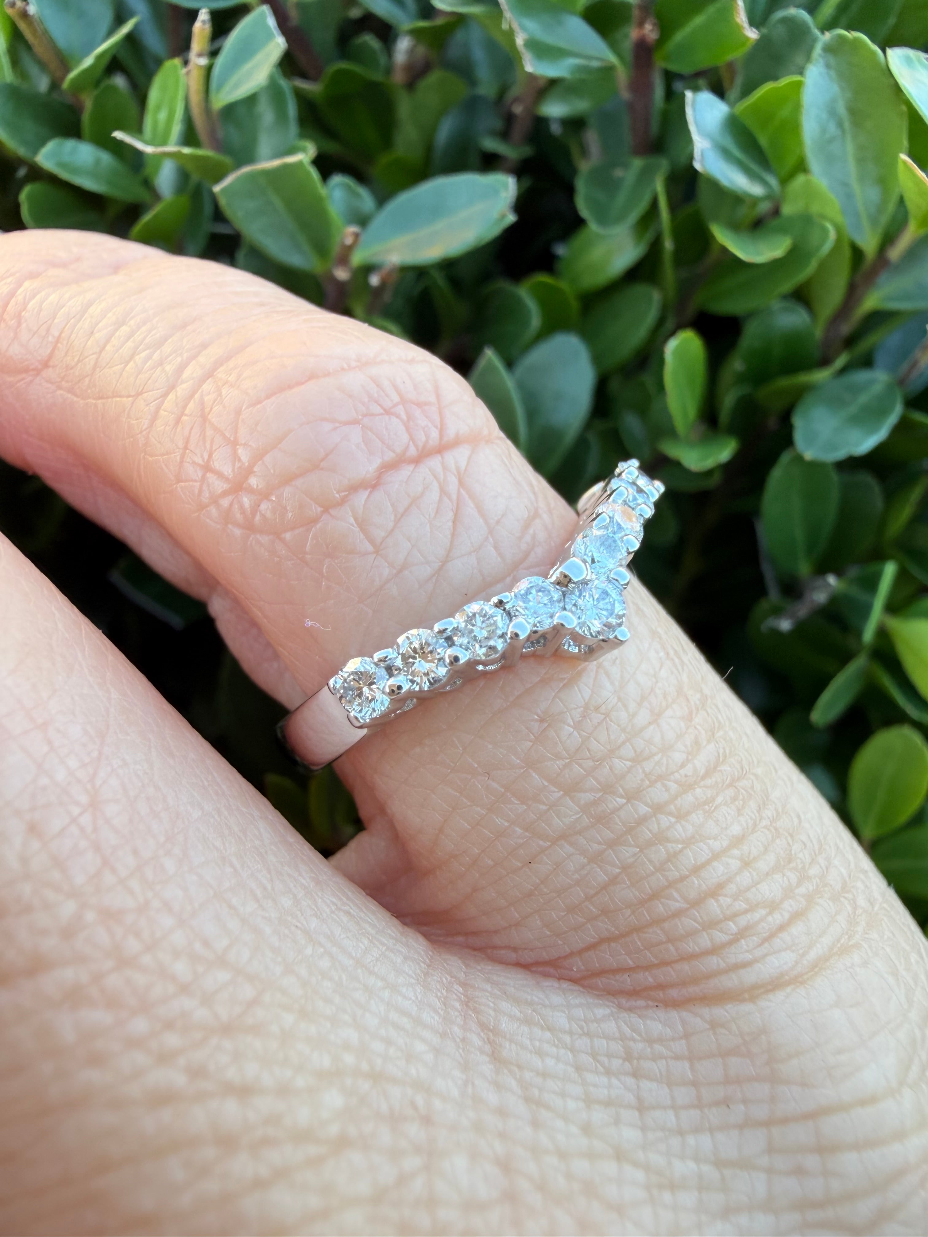 18k White Gold 0.35ct Natural Round Cut Diamond Half Eternity Ring certified