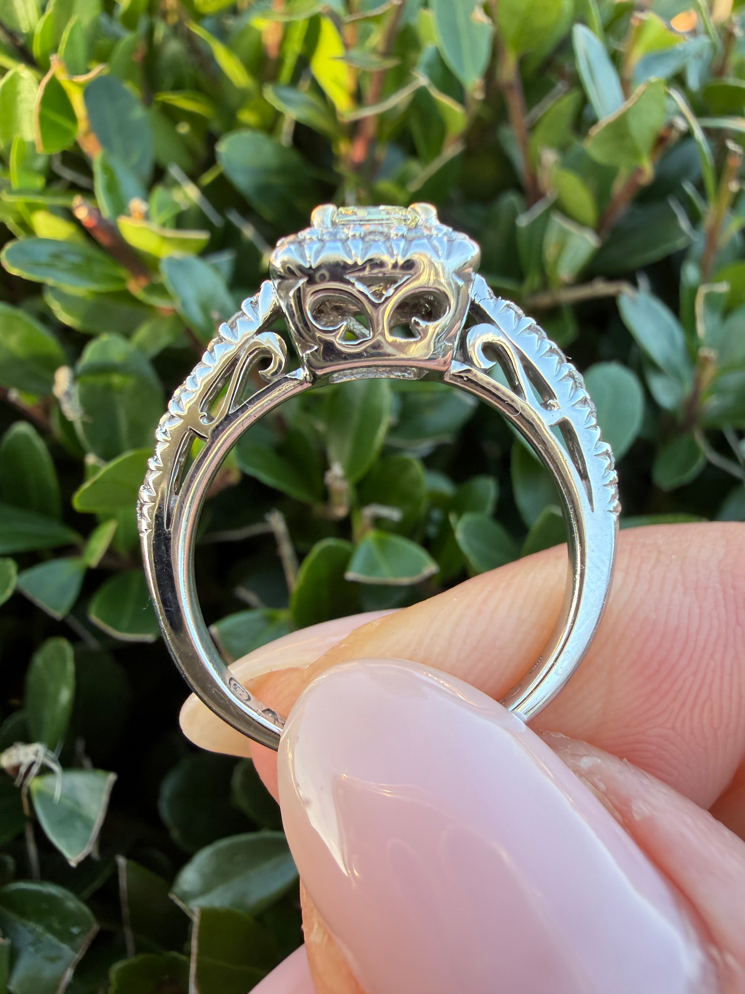 14k White Gold 1.05ct Natural Yellow Diamond Halo Ring certified