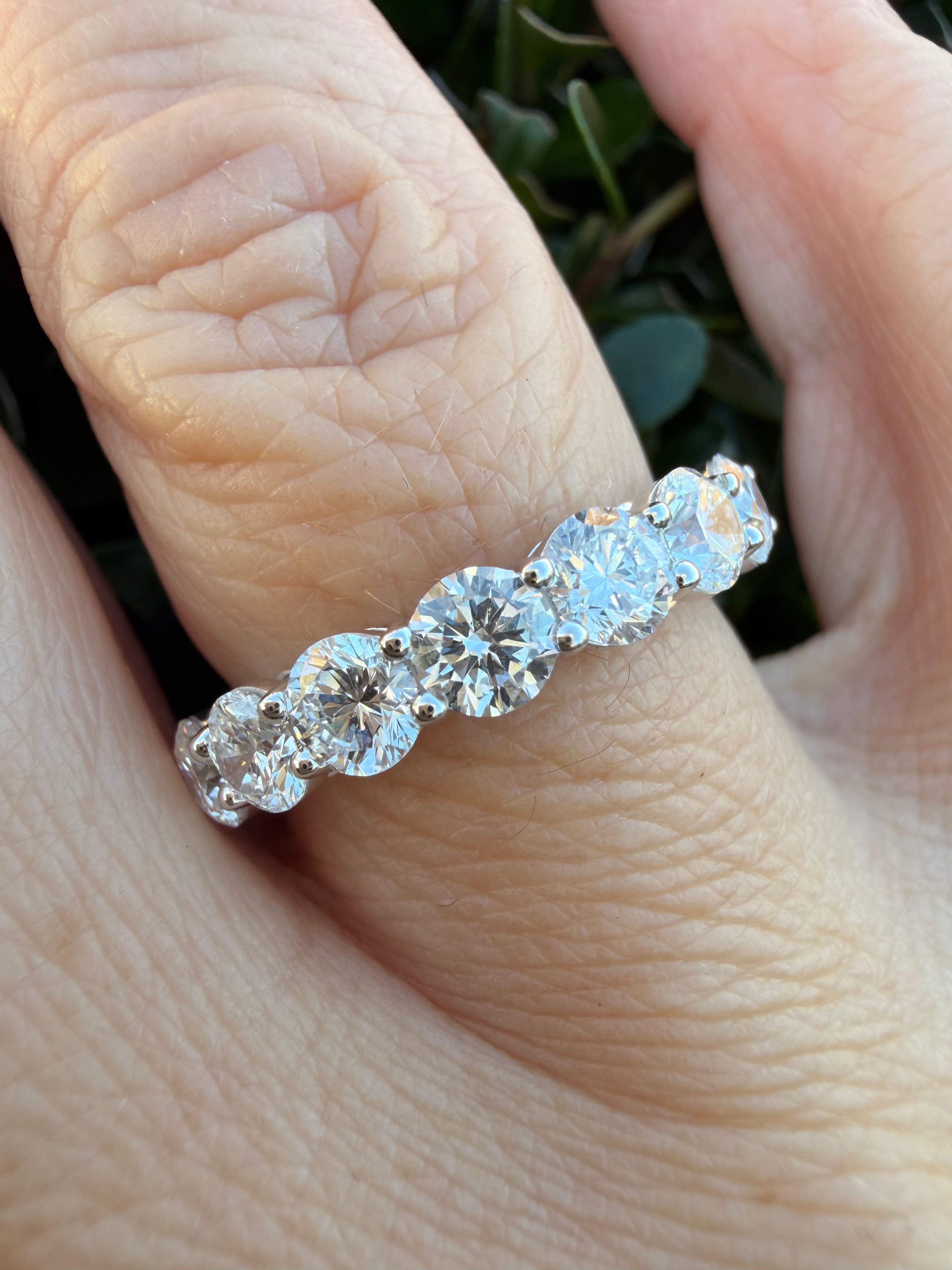 4.45ct round brilliant cut lab grown Diamond Full Eternity Ring 9k white Gold IGI certified