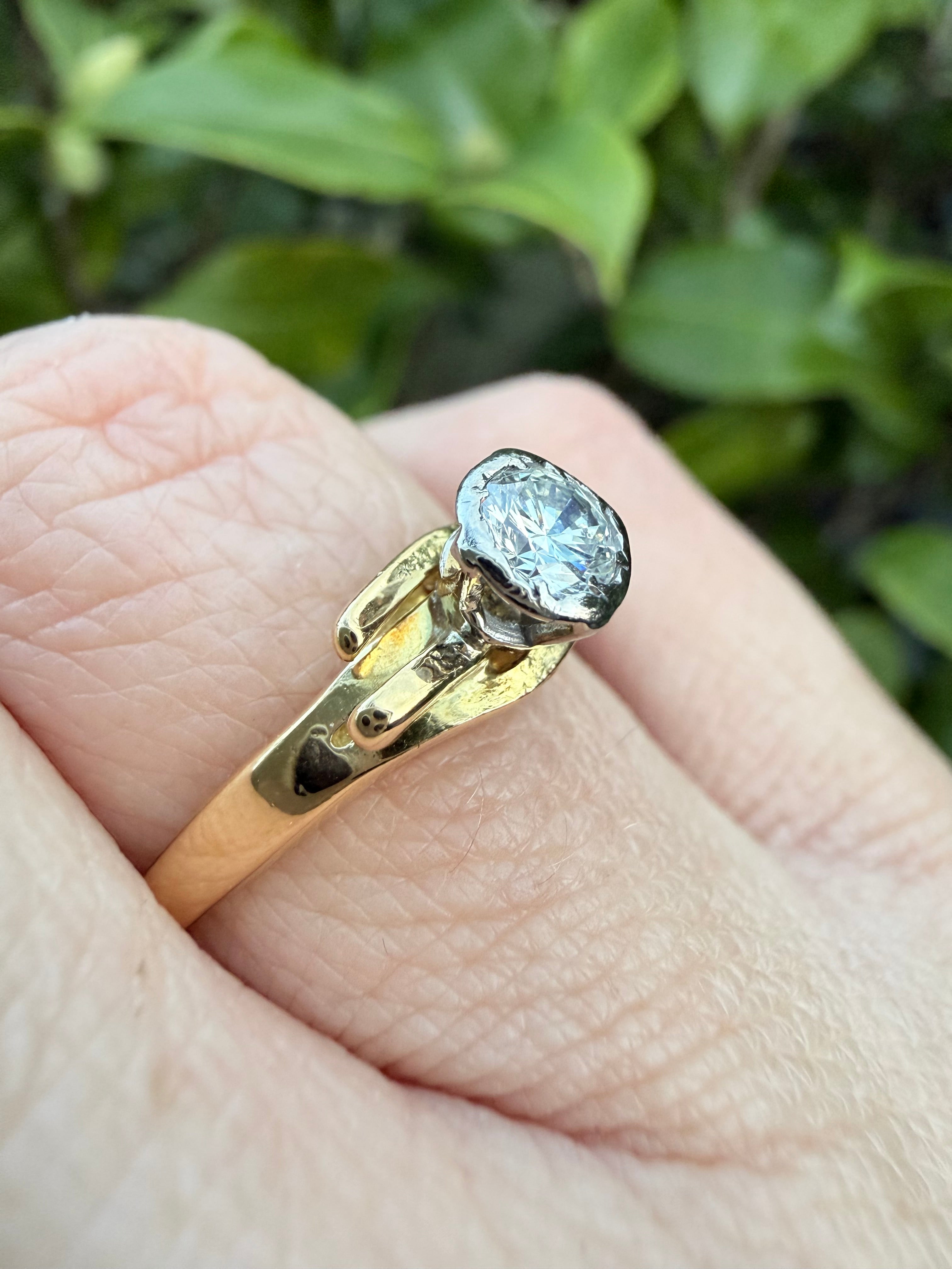 18k Yellow Gold 0.25ct Natural Round Cut Diamond Solitaire Ring certified