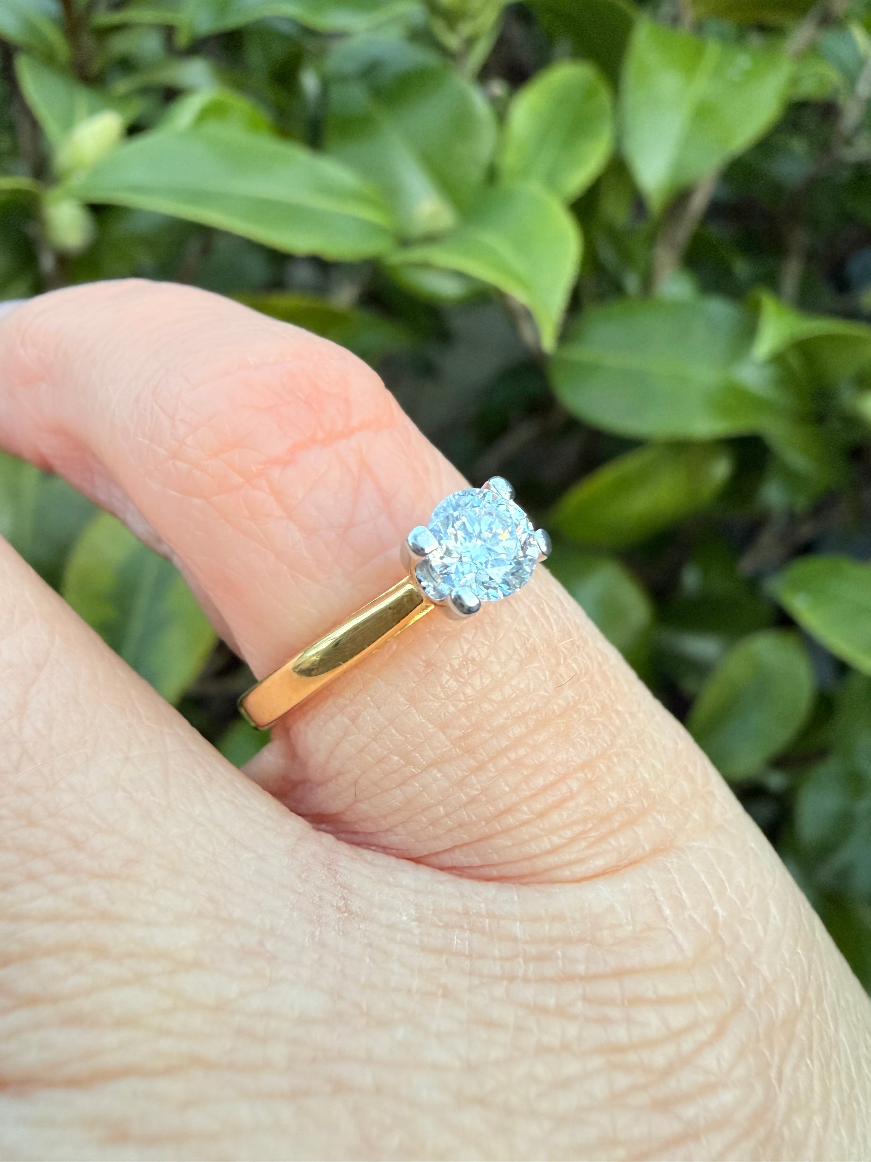 18k Yellow Gold 0.45ct Natural Round Brilliant Cut Diamond Solitaire Ring certified