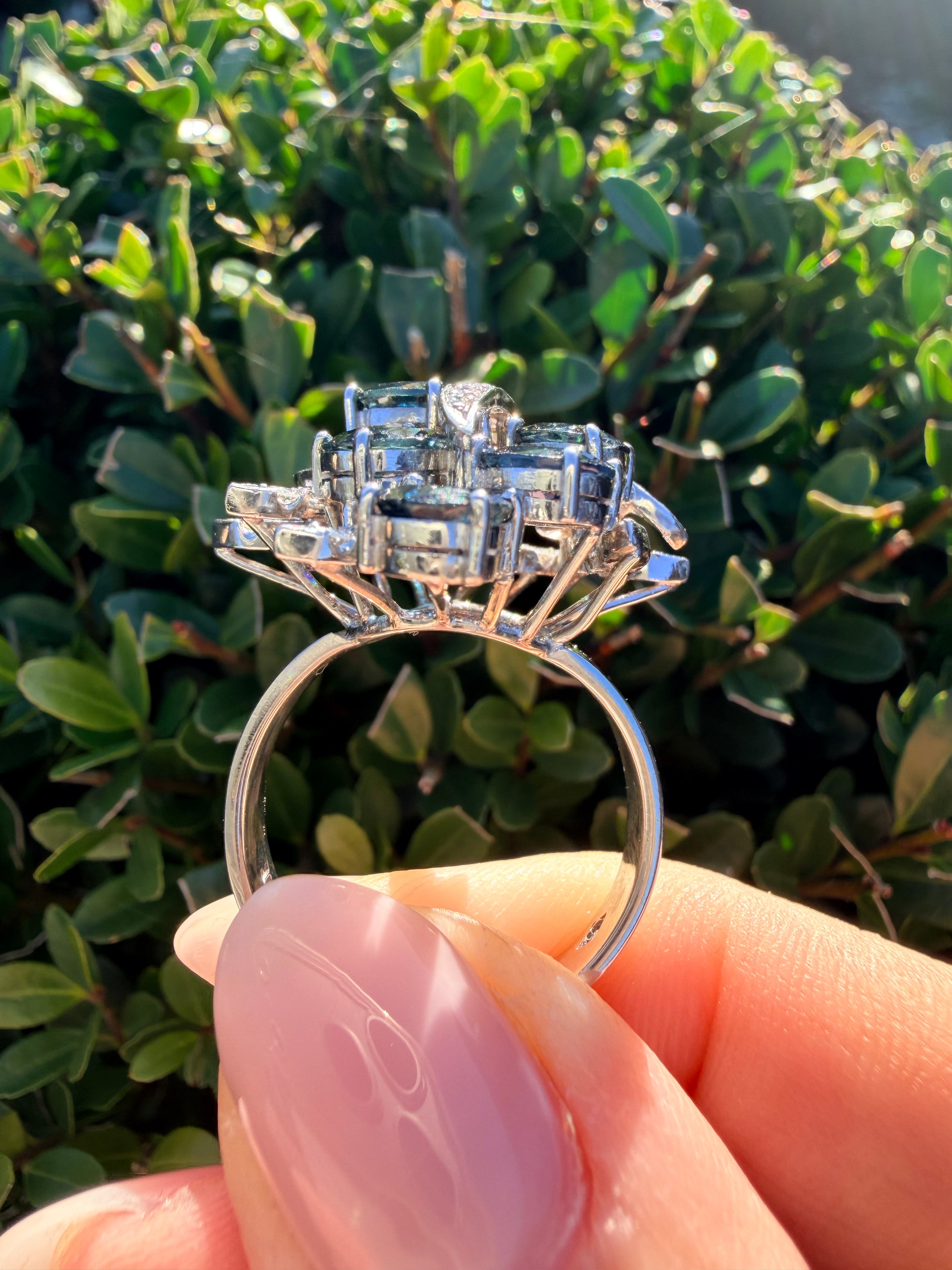 18k White Gold Natural Sapphire And Natural Diamond Ring Certified