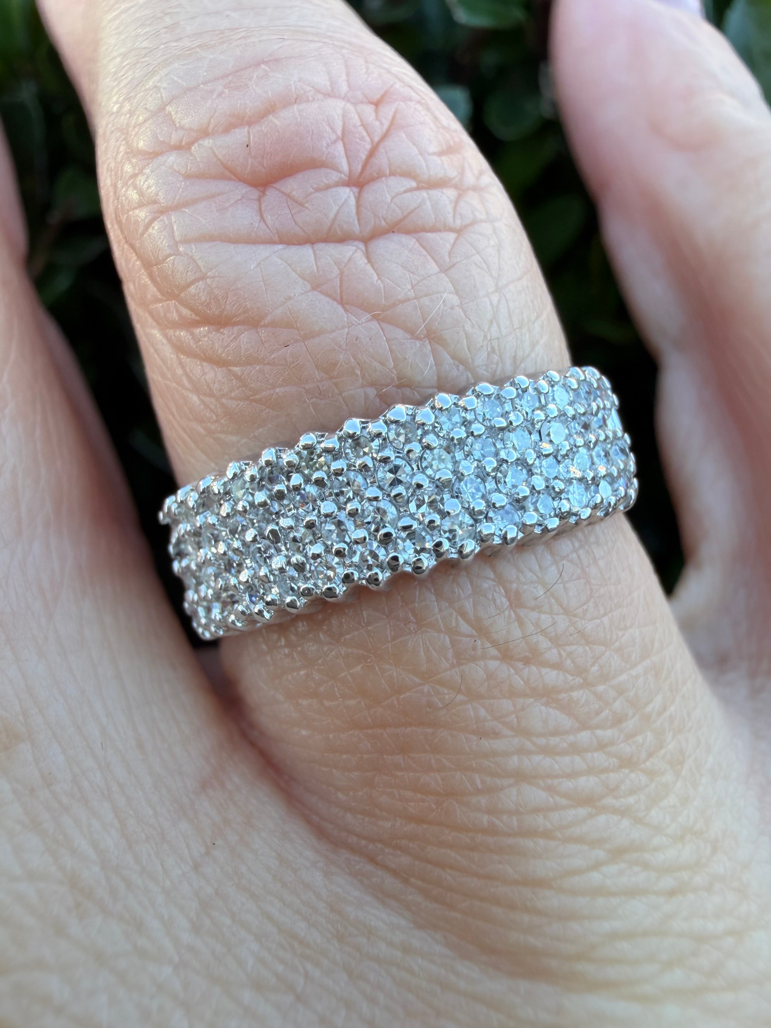 9k Yellow Gold 0.30ct Natural Diamond Half Band Ring certified