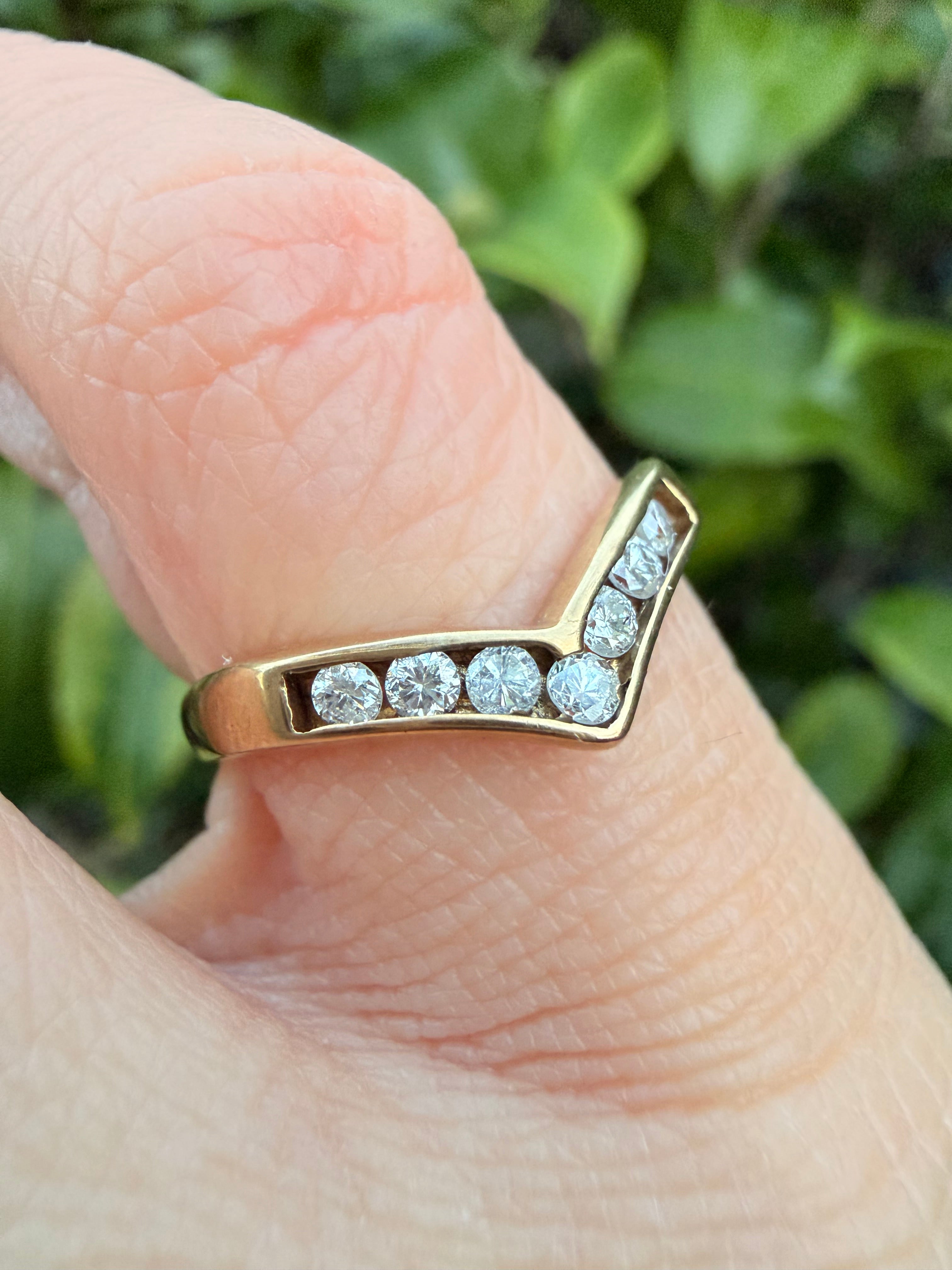 9k Yellow Gold 0.21ct Round Cut Natural Diamond Wishbone Ring certified