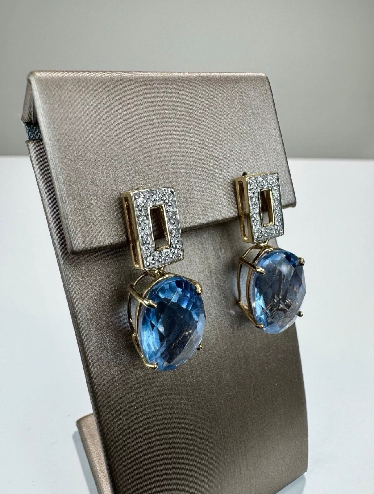 9k Yellow Gold Natural Round Cut Diamond And Fluorite Drop Earrings certified