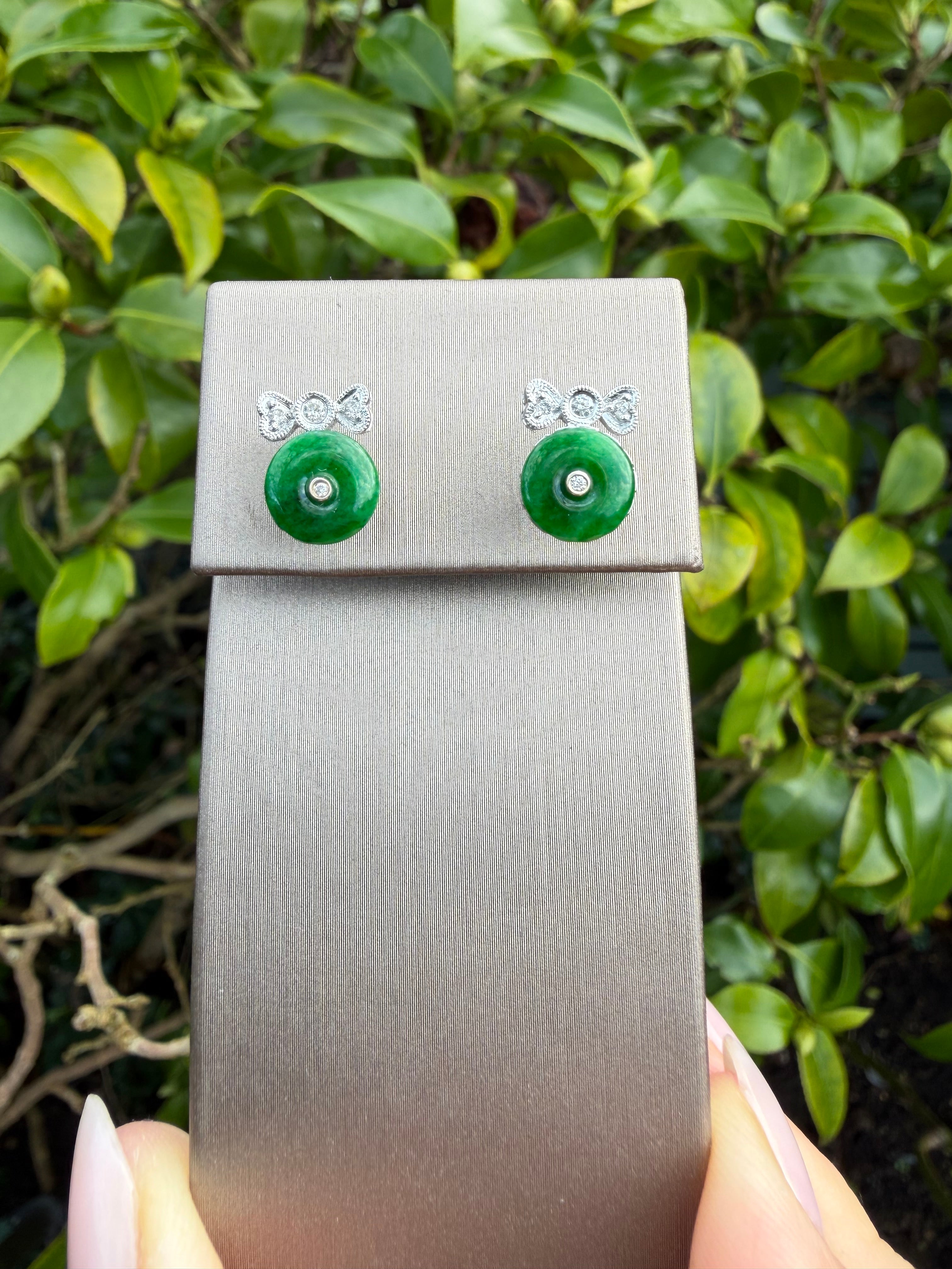 18k White Gold Natural Jade And Natural Diamond Earrings certified