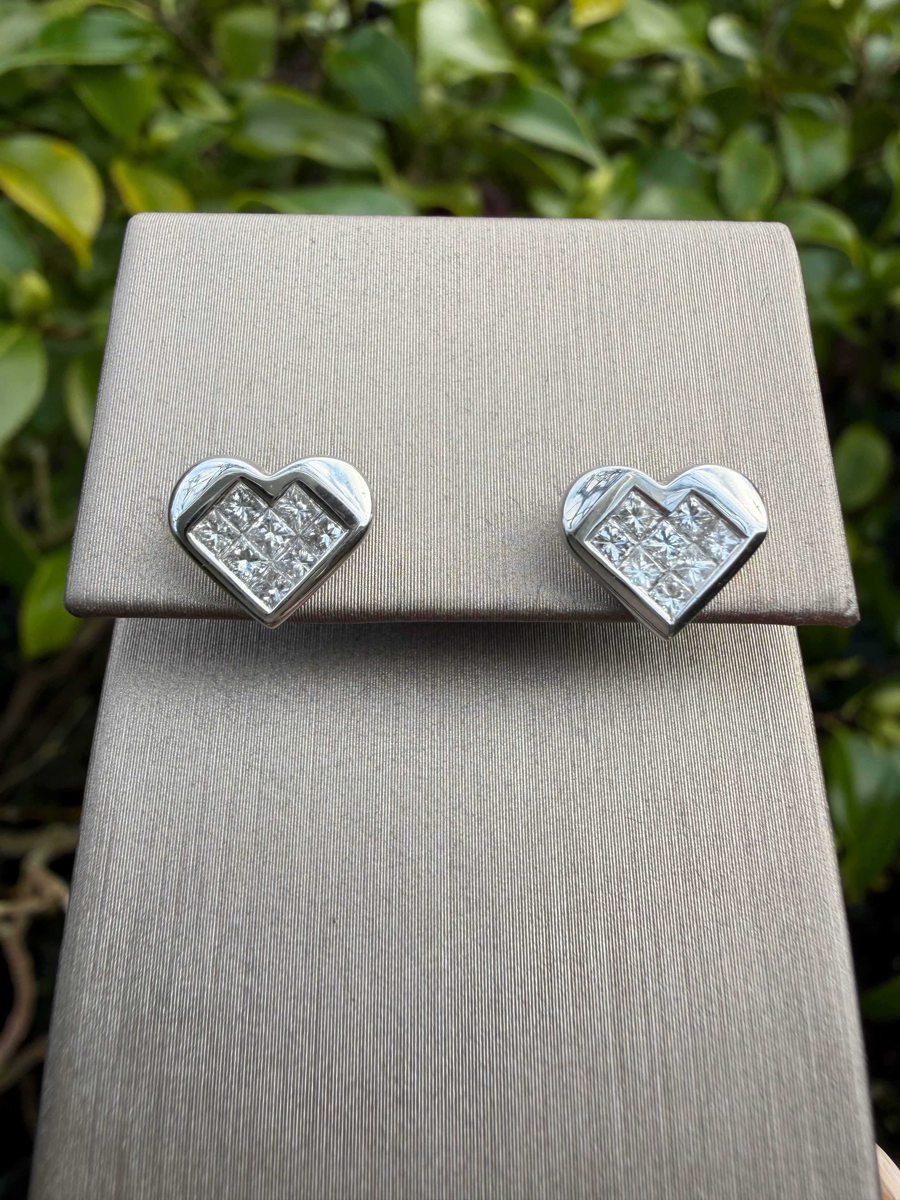 18k White Gold 1.00 Ct Princess Cut Natural Diamond Heart Earrings certified