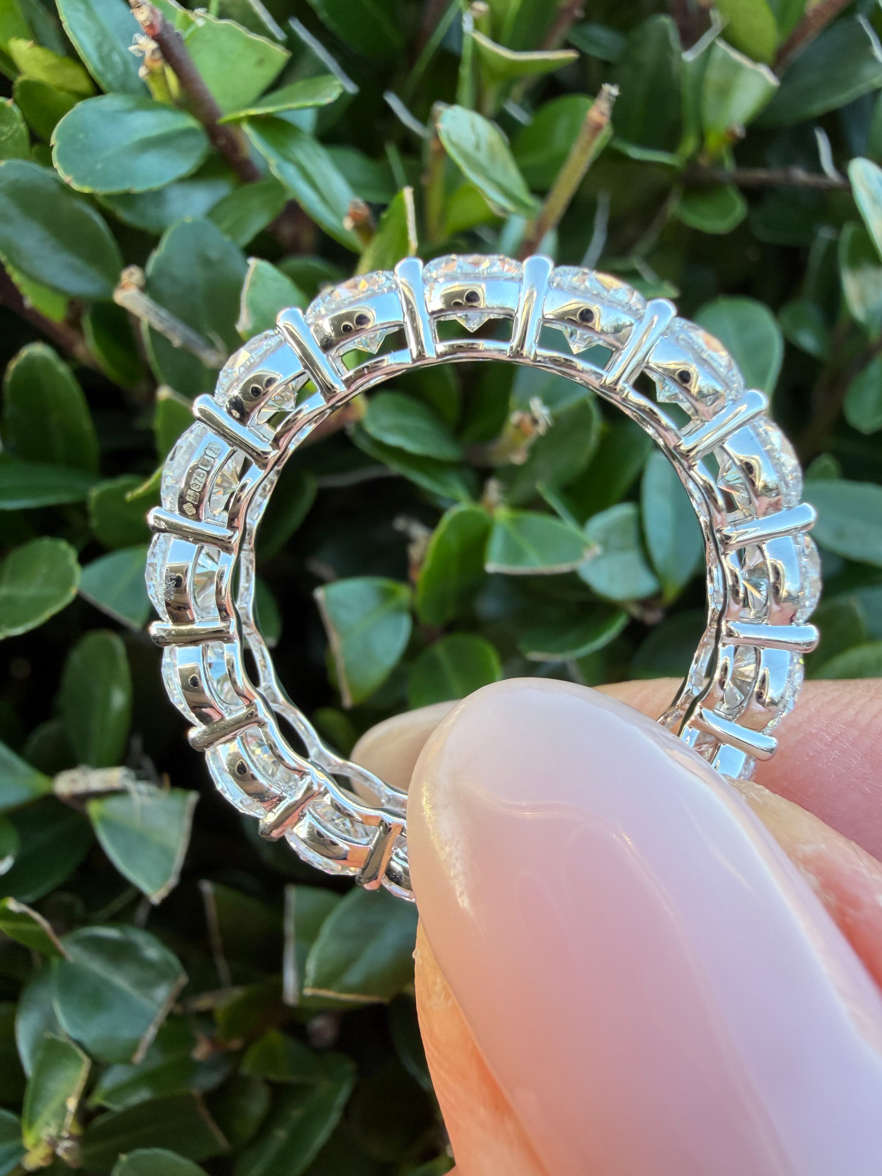 4.45ct round brilliant cut lab grown Diamond Full Eternity Ring 9k white Gold IGI certified